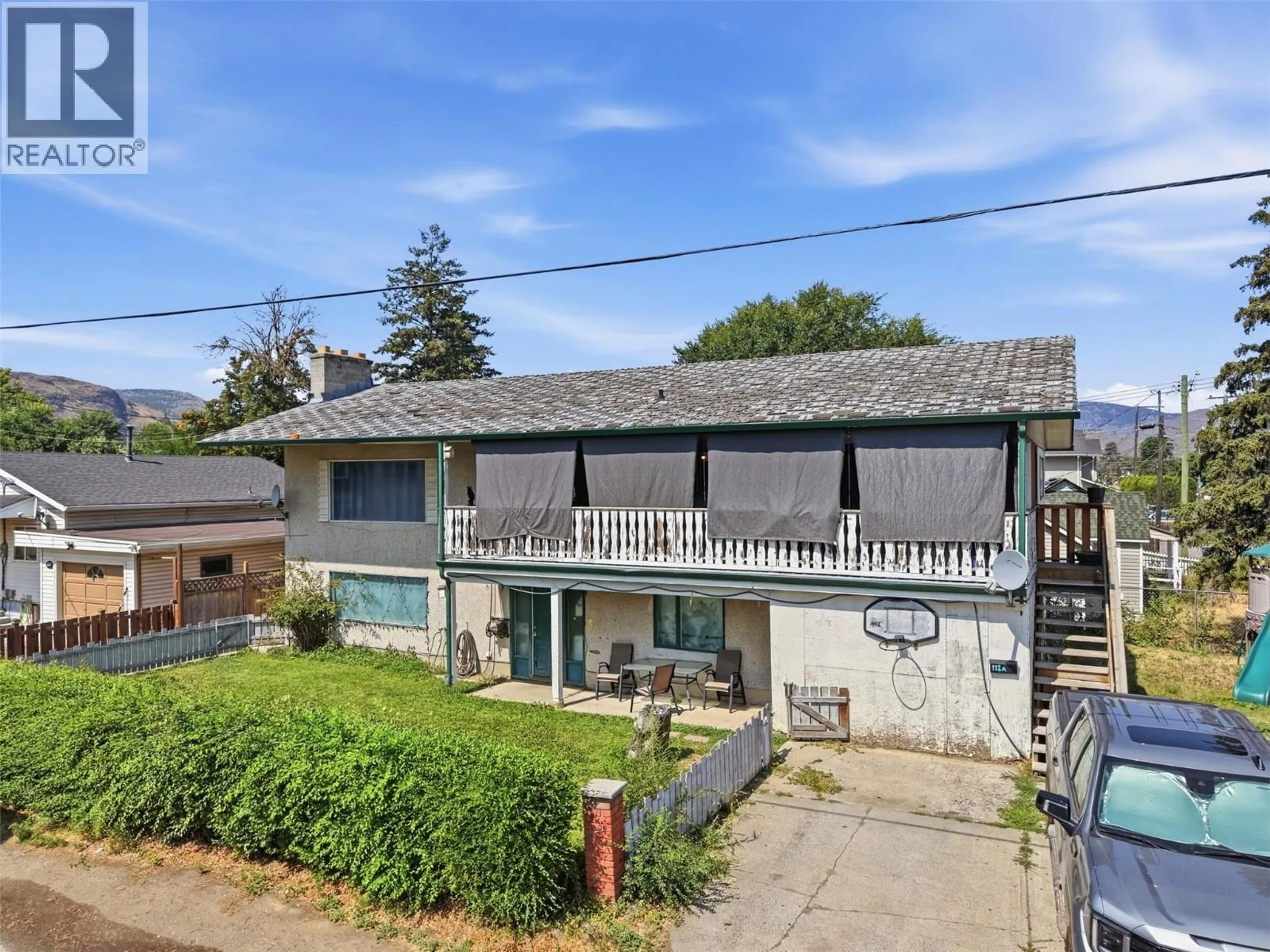 A pic from outside/outdoor area/front of a property/back of a property/a pic from drone, street for 112 WILLIAMS STREET, Kamloops British Columbia V2B3Z6