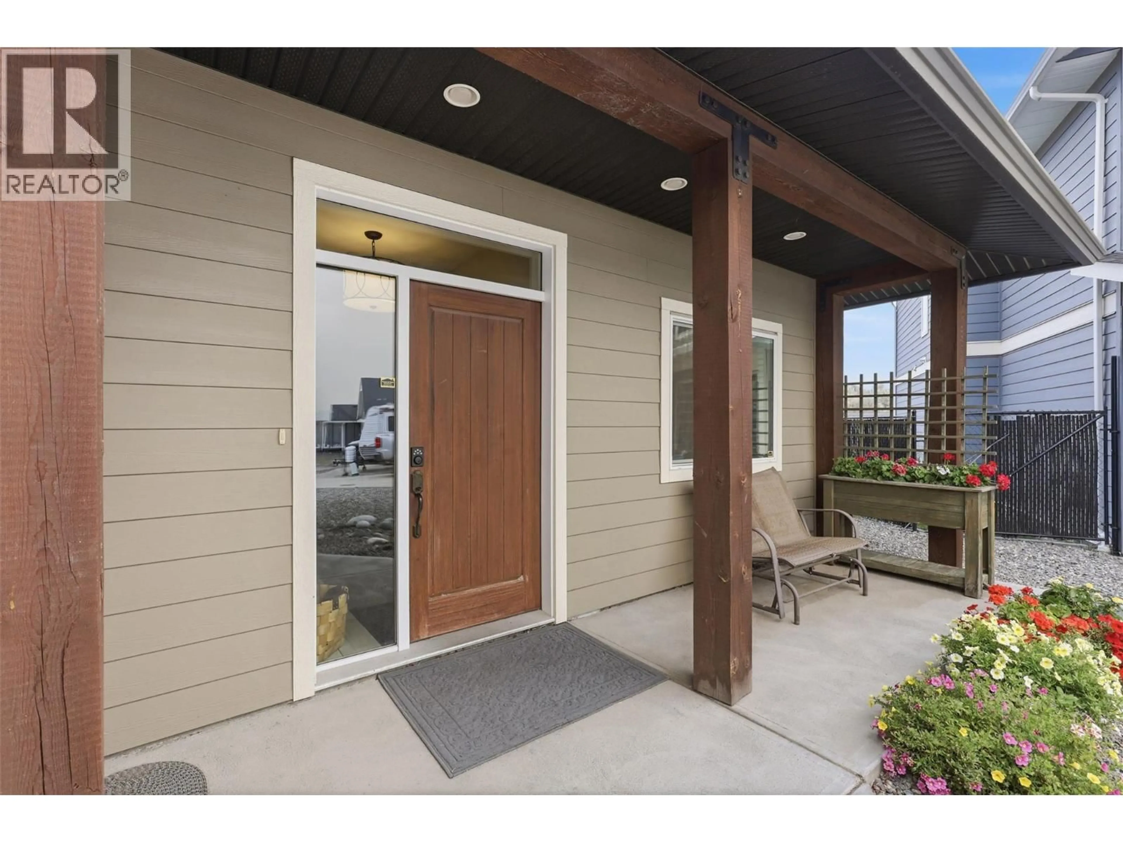 Indoor entryway for 8702 BADGER DRIVE, Kamloops British Columbia V2C0B2
