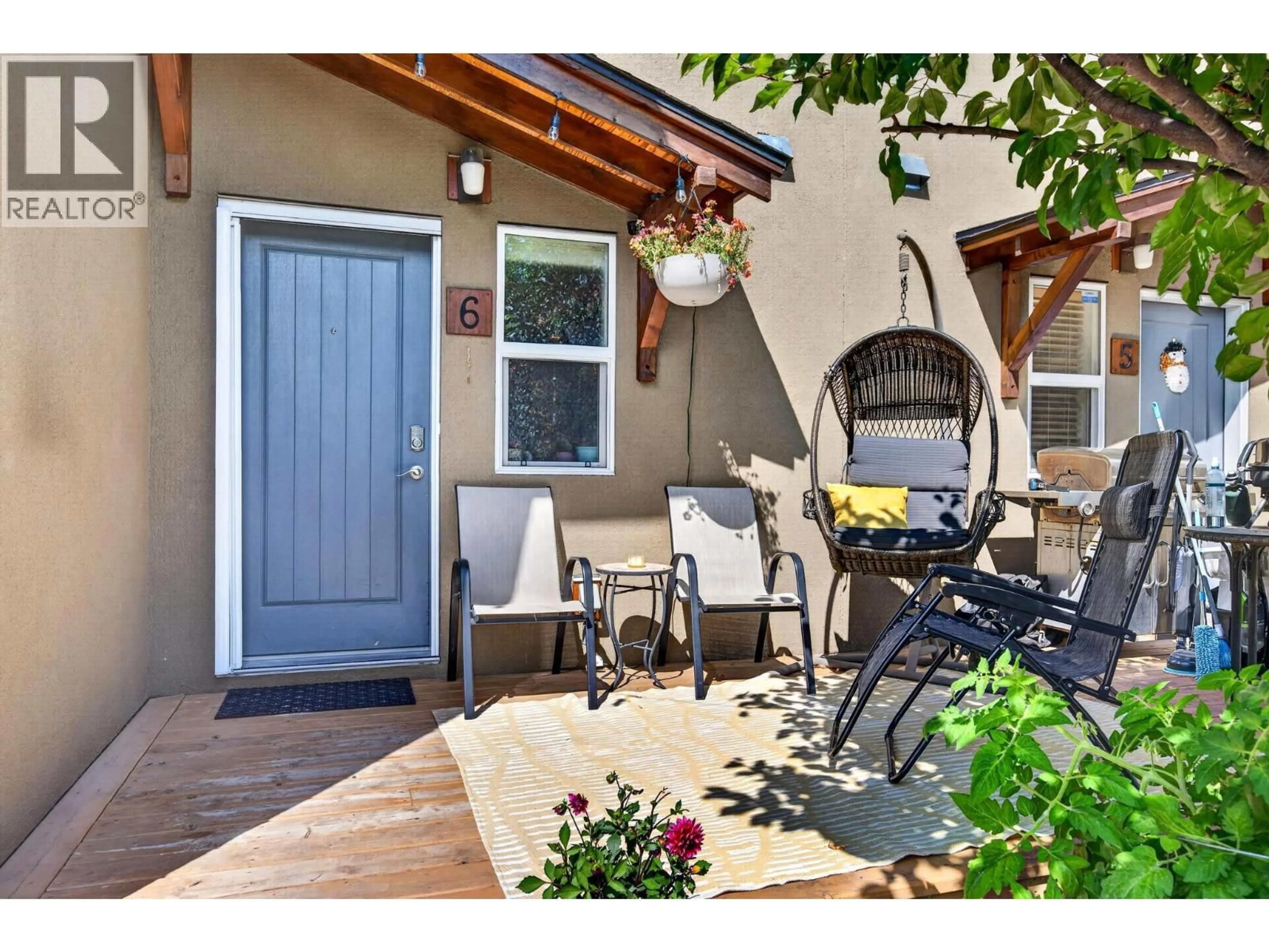 Patio, street for 6 - 1110 11TH STREET, Golden British Columbia V0A1H0