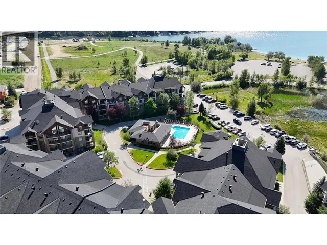 1403 - 205 THIRD AVENUE, Invermere 3