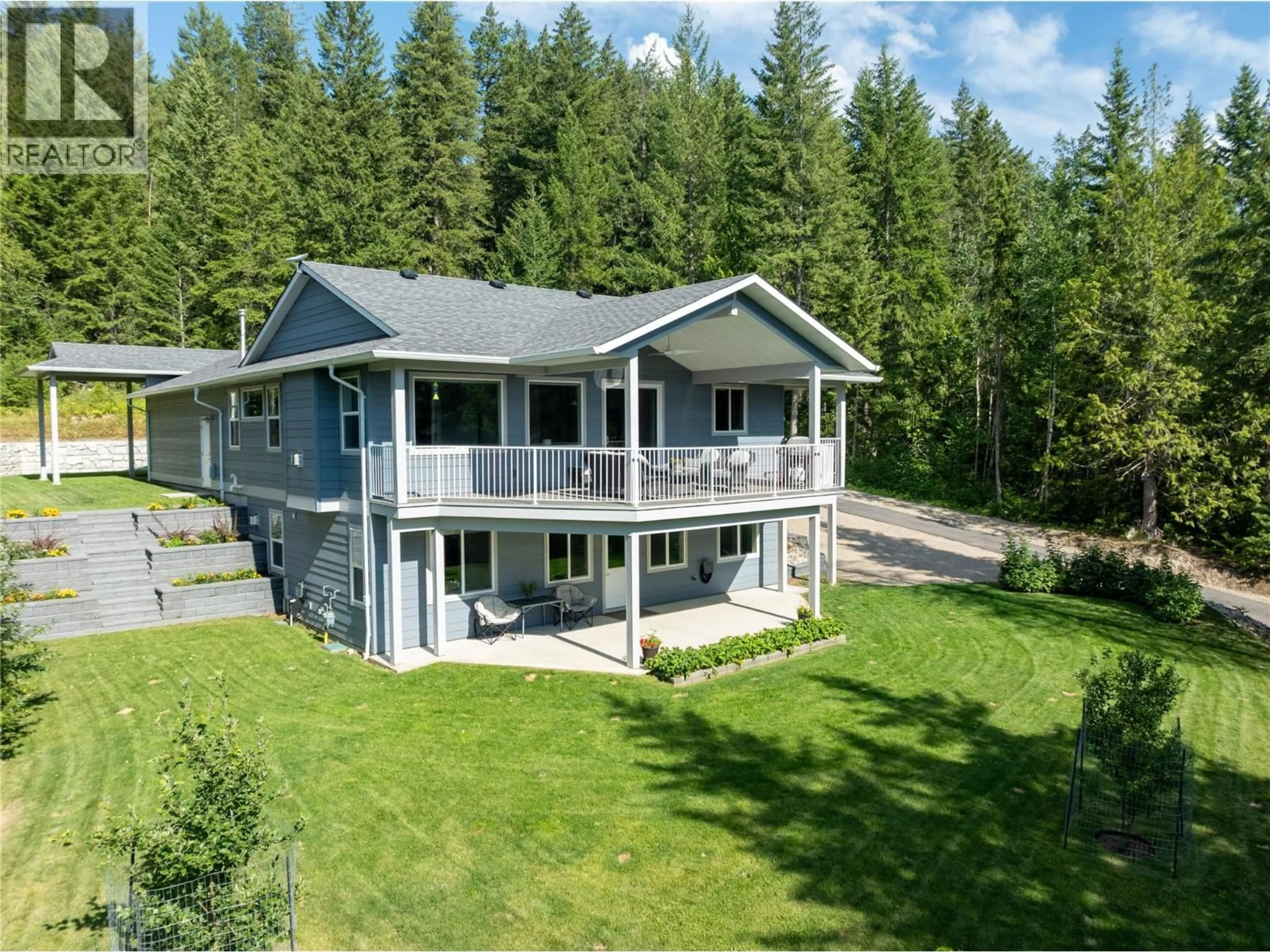 A pic from outside/outdoor area/front of a property/back of a property/a pic from drone, unknown for 58 - 2592 ALPEN PARADIES ROAD, Blind Bay British Columbia V0E1H1