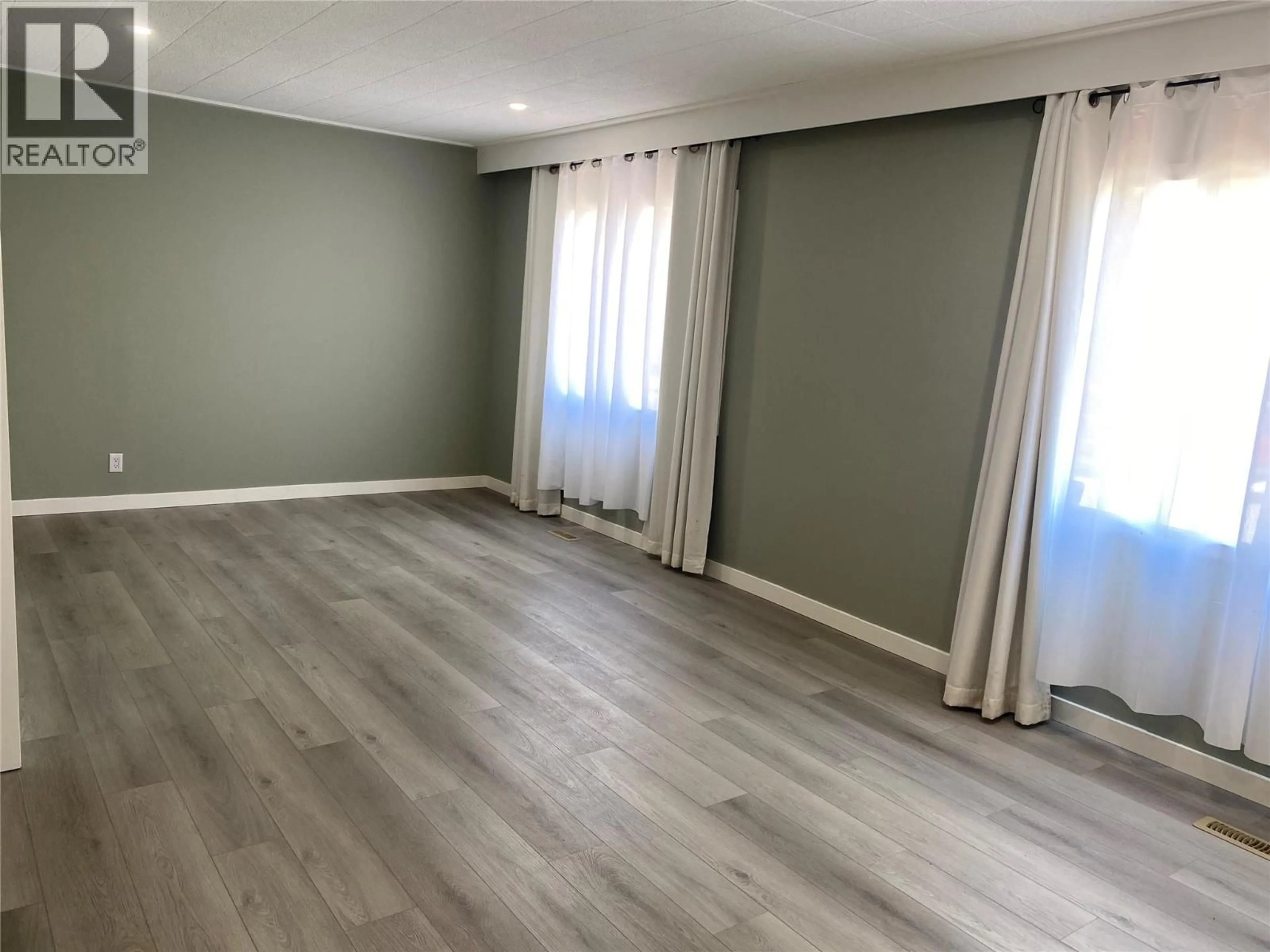 A pic of a room for 1338 COLUMBIA AVENUE, Trail British Columbia V1R1J6