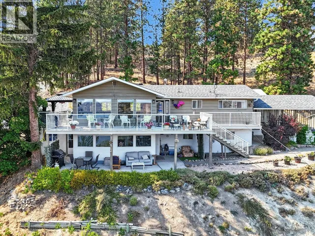 5868 MACGREGOR ROAD, Peachland 2