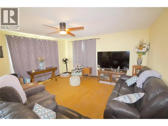904 107 AVENUE, Dawson Creek 2