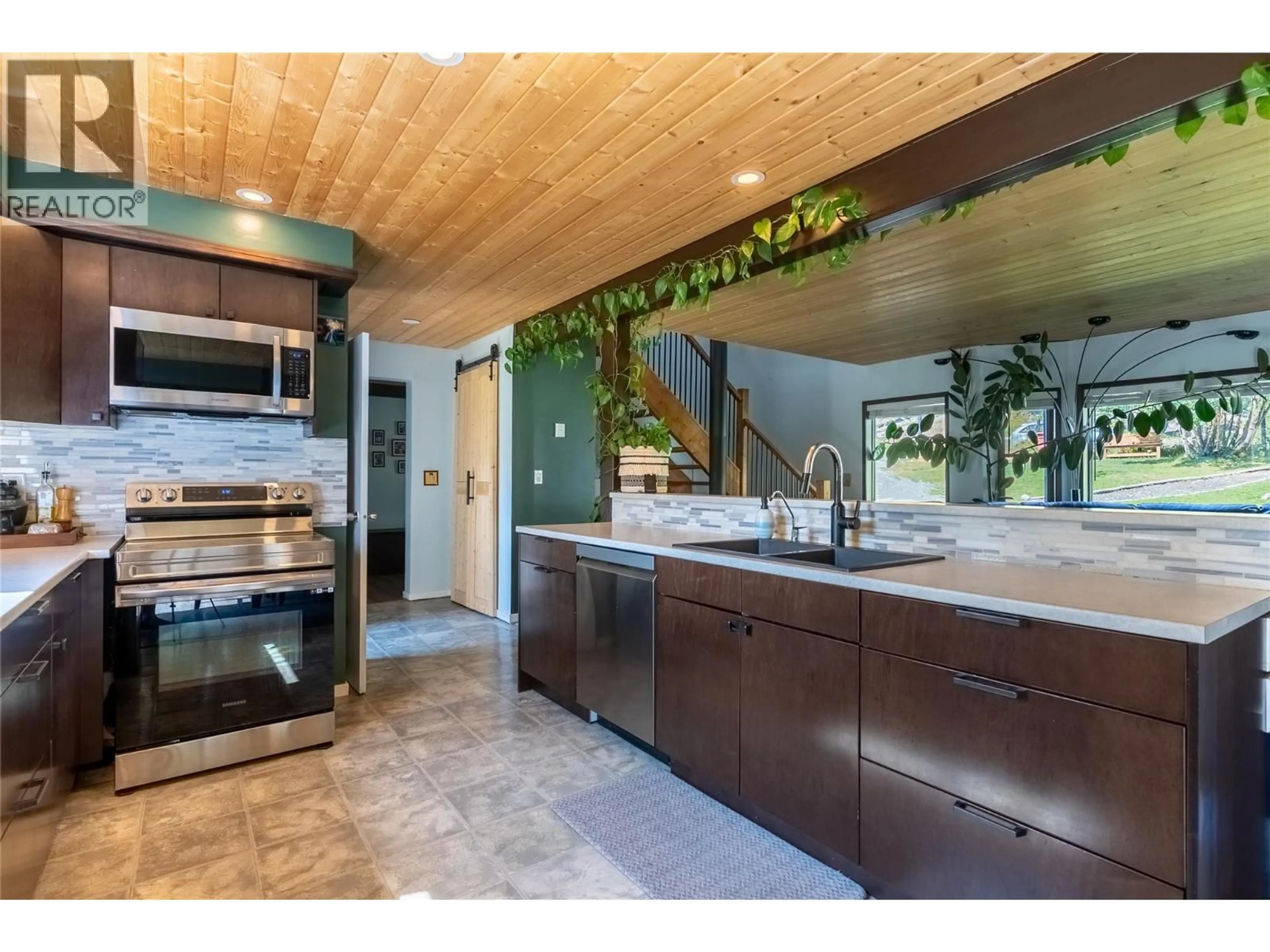 Open concept kitchen, ceramic/tile floor for 9144 KNOUFF LAKE ROAD, Kamloops British Columbia V0E1Z1