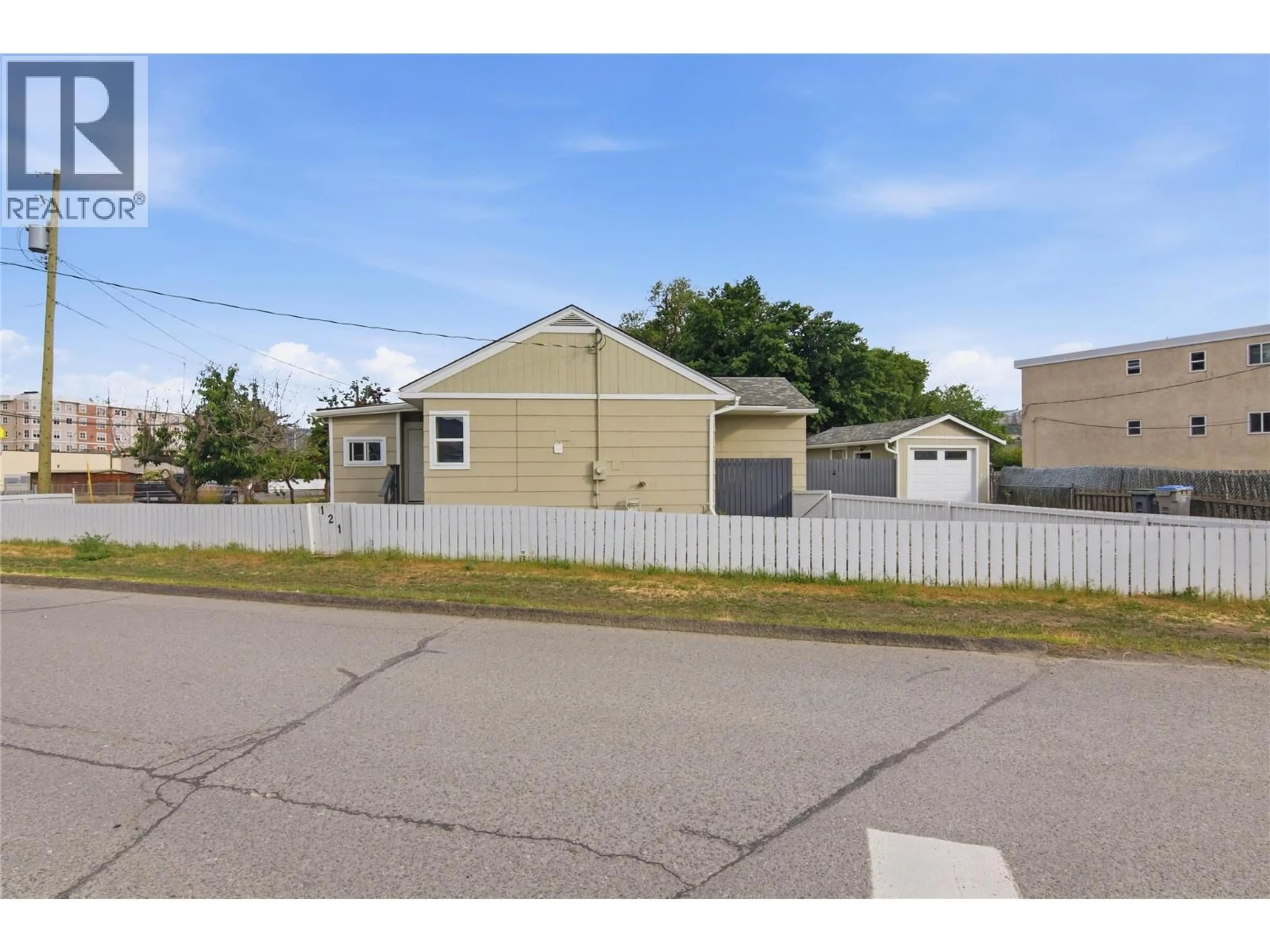 Unknown for 121 WILLOW STREET, Kamloops British Columbia V2B4C6