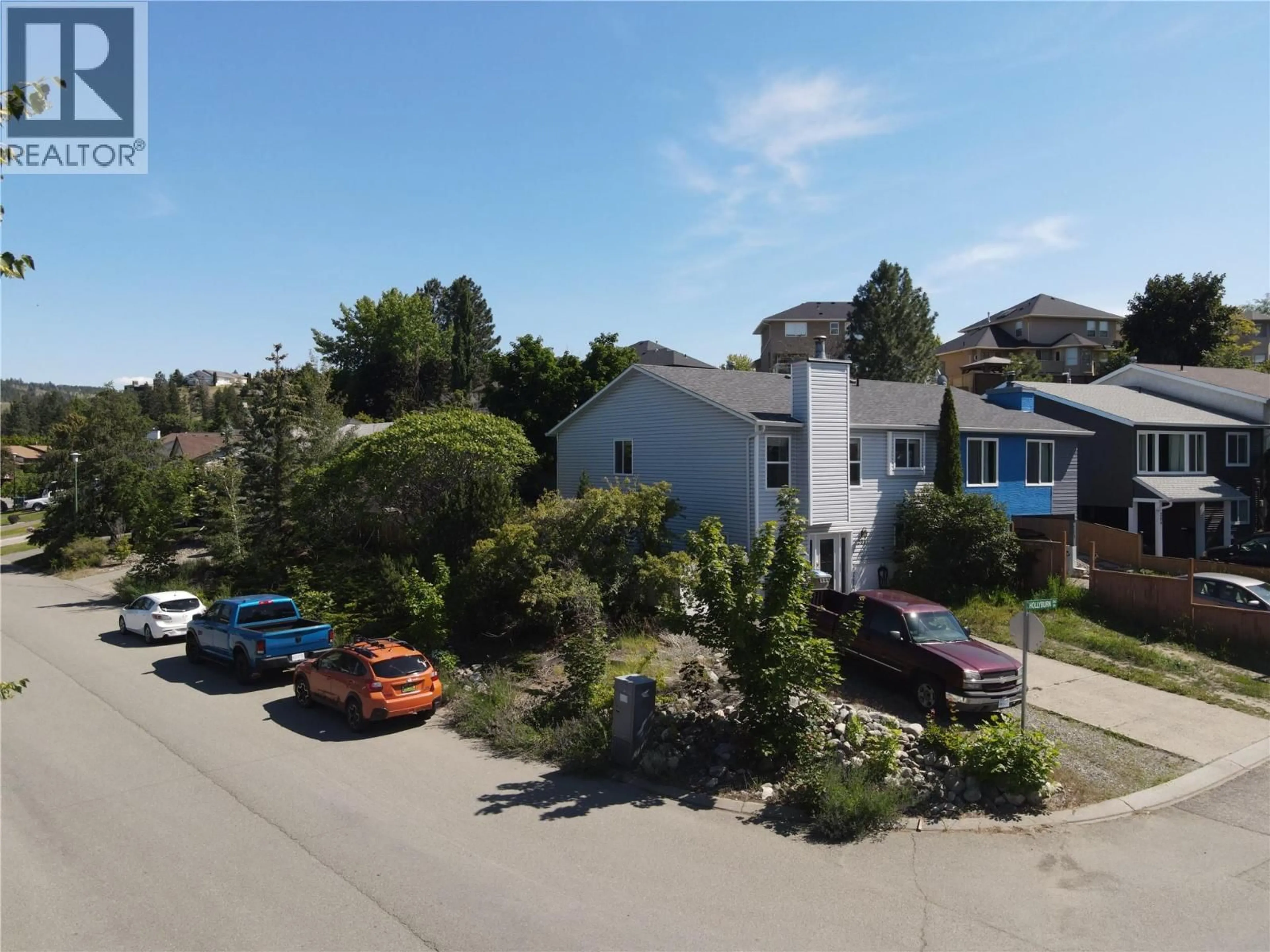 A pic from outside/outdoor area/front of a property/back of a property/a pic from drone, street for 201 HOLLYBURN DRIVE, Kamloops British Columbia V2E1Y9