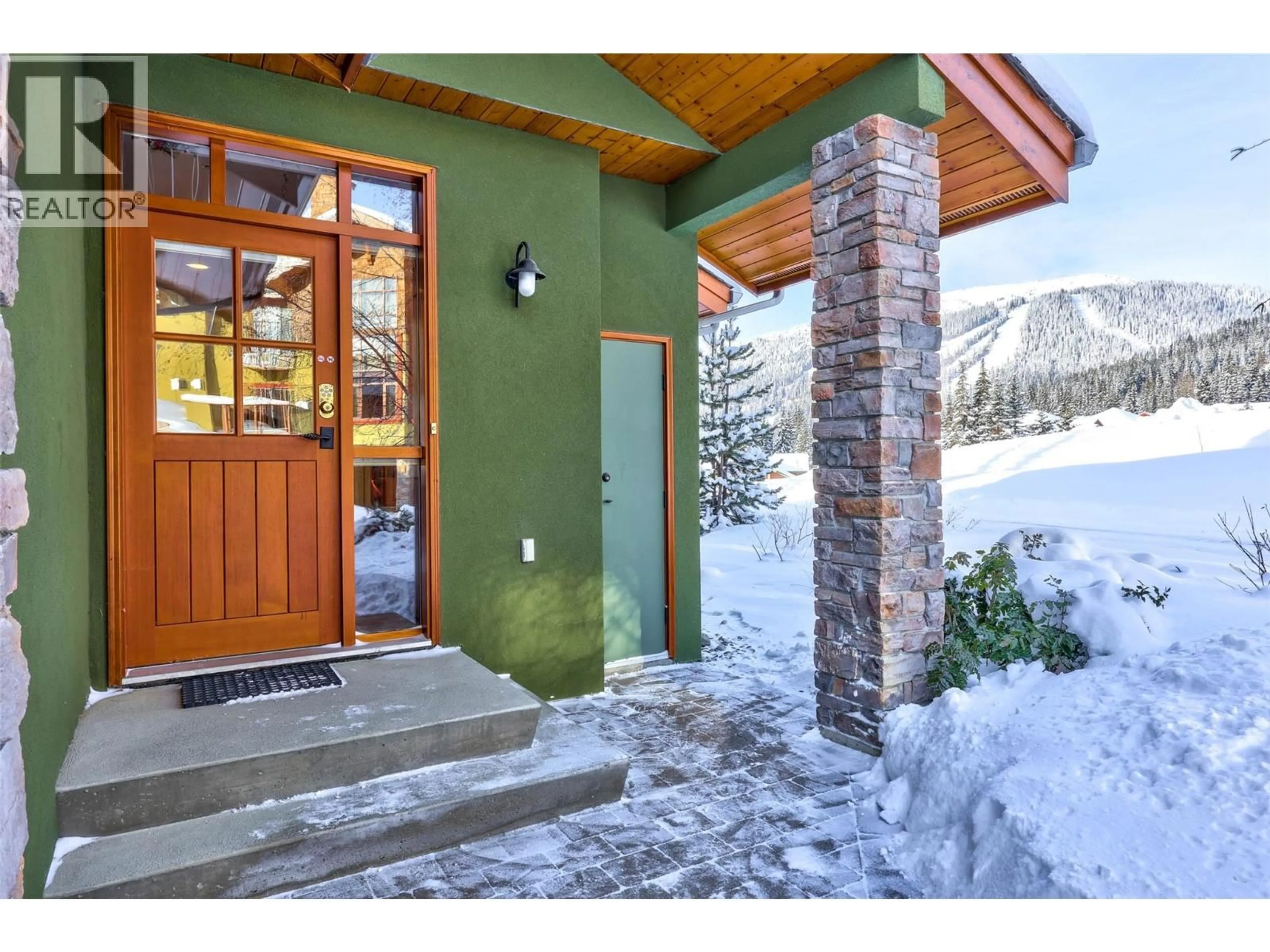 Indoor entryway for 1 - 5000 SUN PEAKS ROAD, Sun Peaks British Columbia V0E5N0