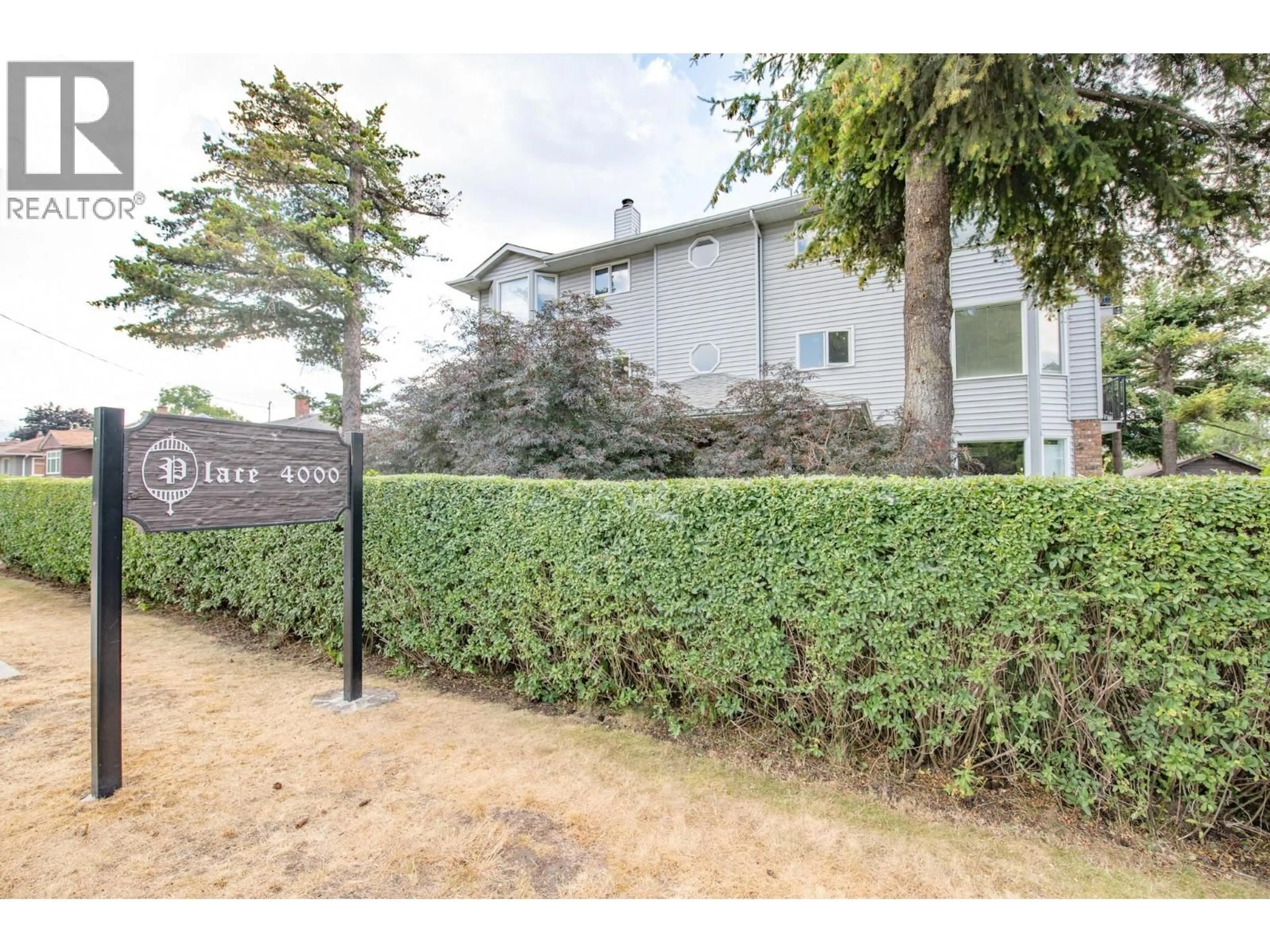 Patio, street for 203 - 4000 27 AVENUE, Vernon British Columbia V1H1A6