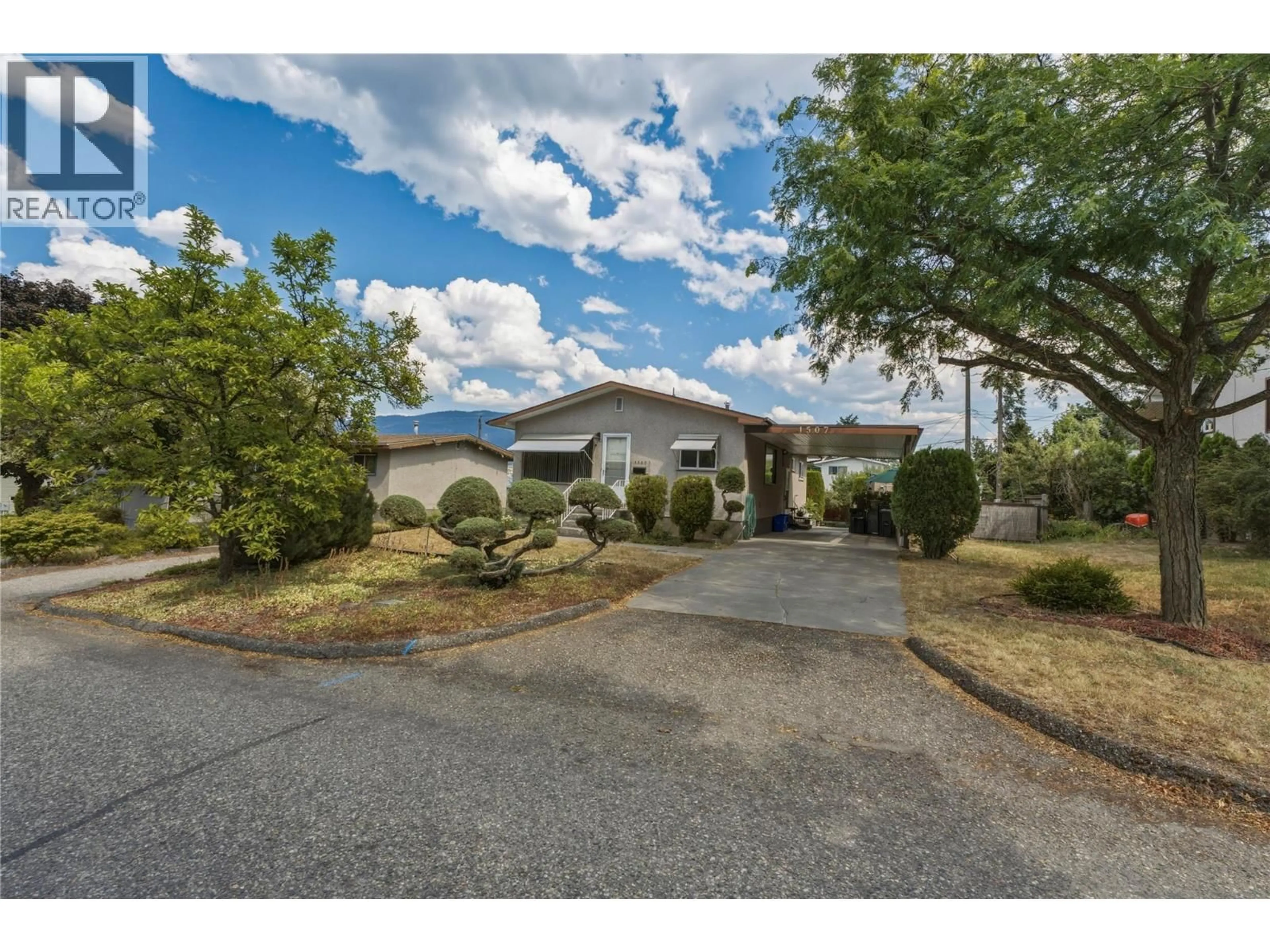 A pic from outside/outdoor area/front of a property/back of a property/a pic from drone, street for 1507 35 STREET, Vernon British Columbia V1T6A6