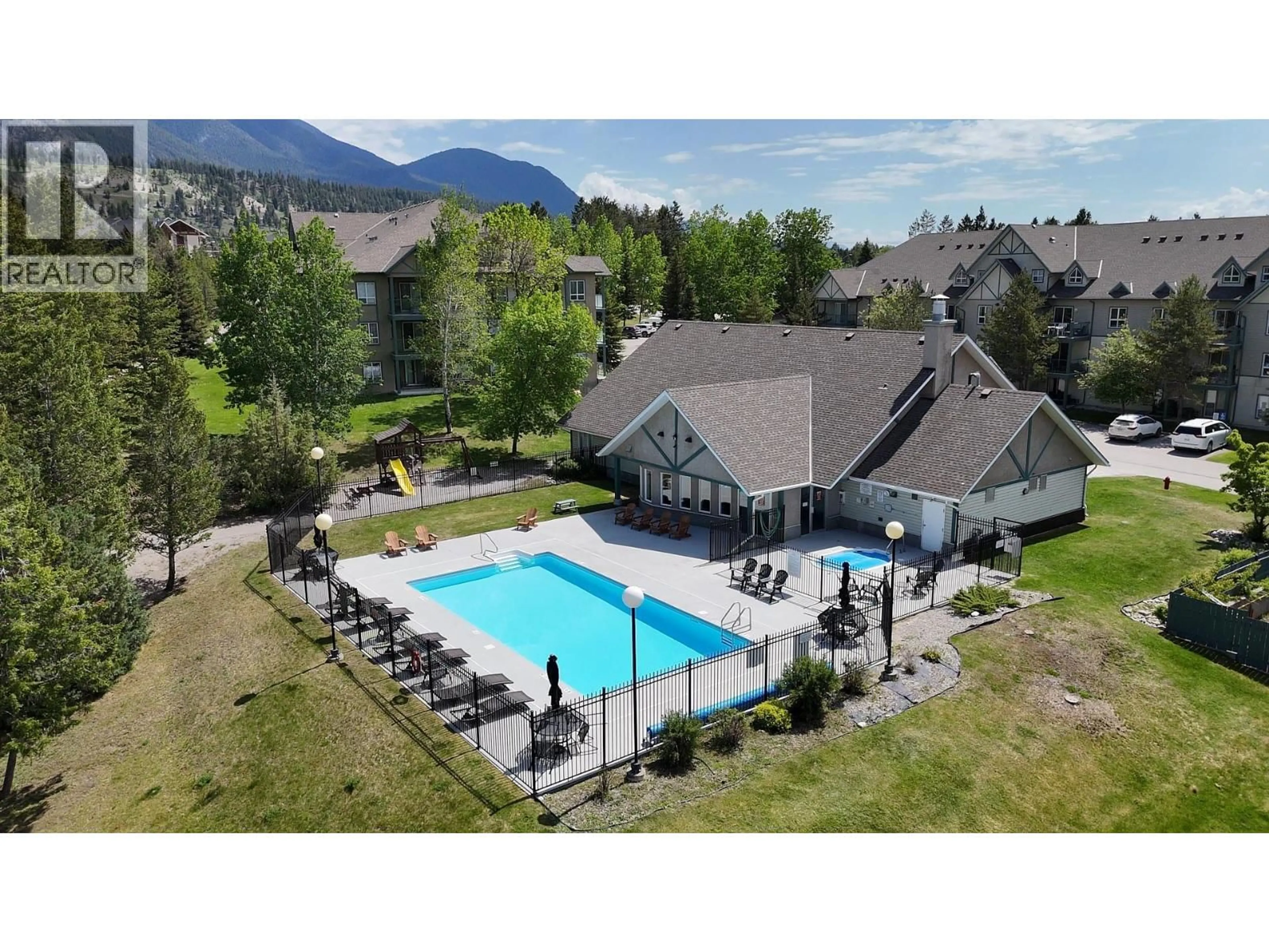 Pool for 215 - 4769 FORSTERS LANDING ROAD, Radium Hot Springs British Columbia V0A1M0