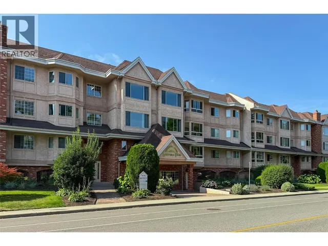 107 - 945 LAWRENCE AVENUE, Kelowna 2