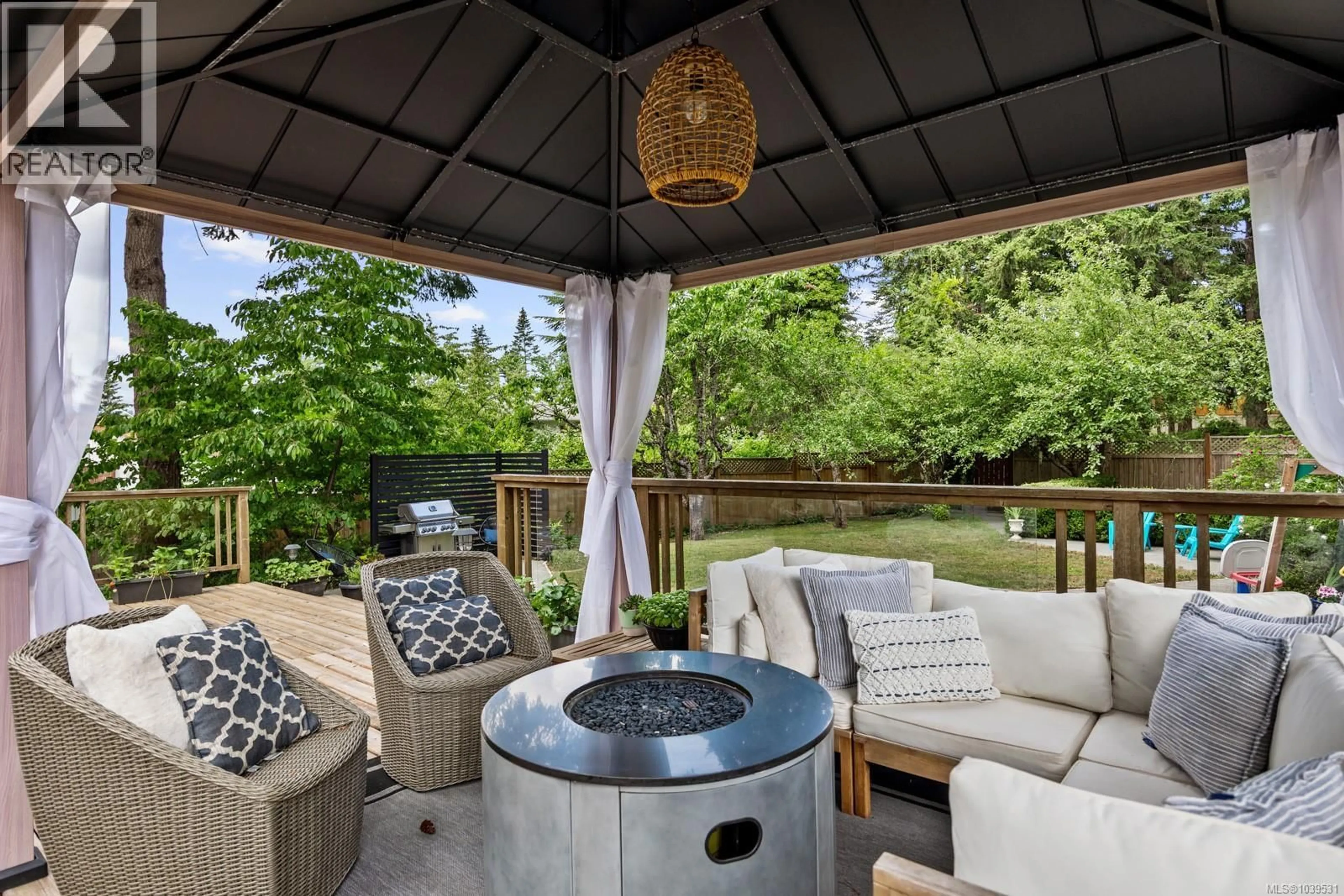 Patio, water/lake/river/ocean view for 1506 CHINOOK DRIVE, Comox British Columbia V9M3E1