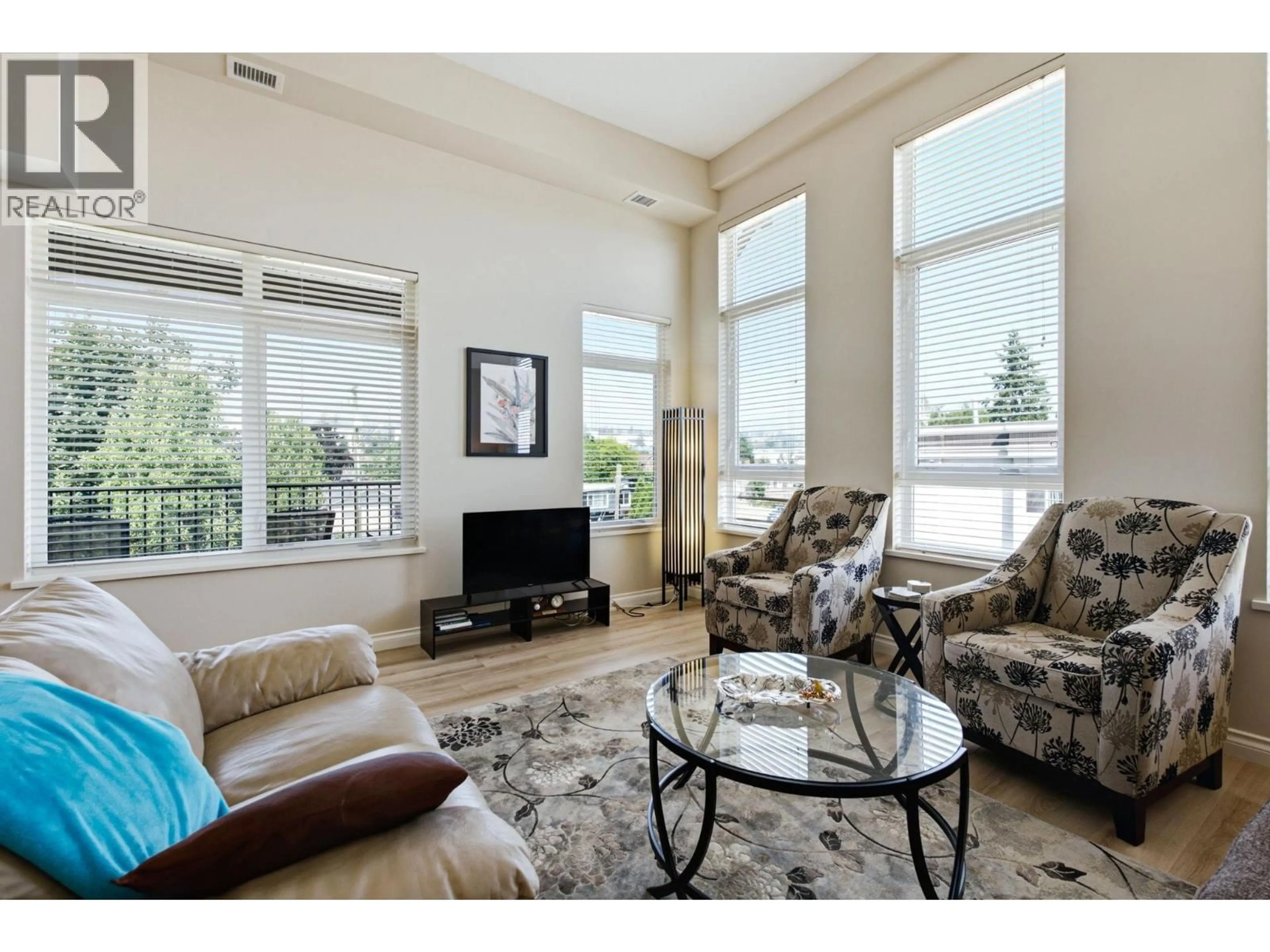 Living room with furniture, unknown for 1402 - 3833 BROWN ROAD, West Kelowna British Columbia V4T2J3