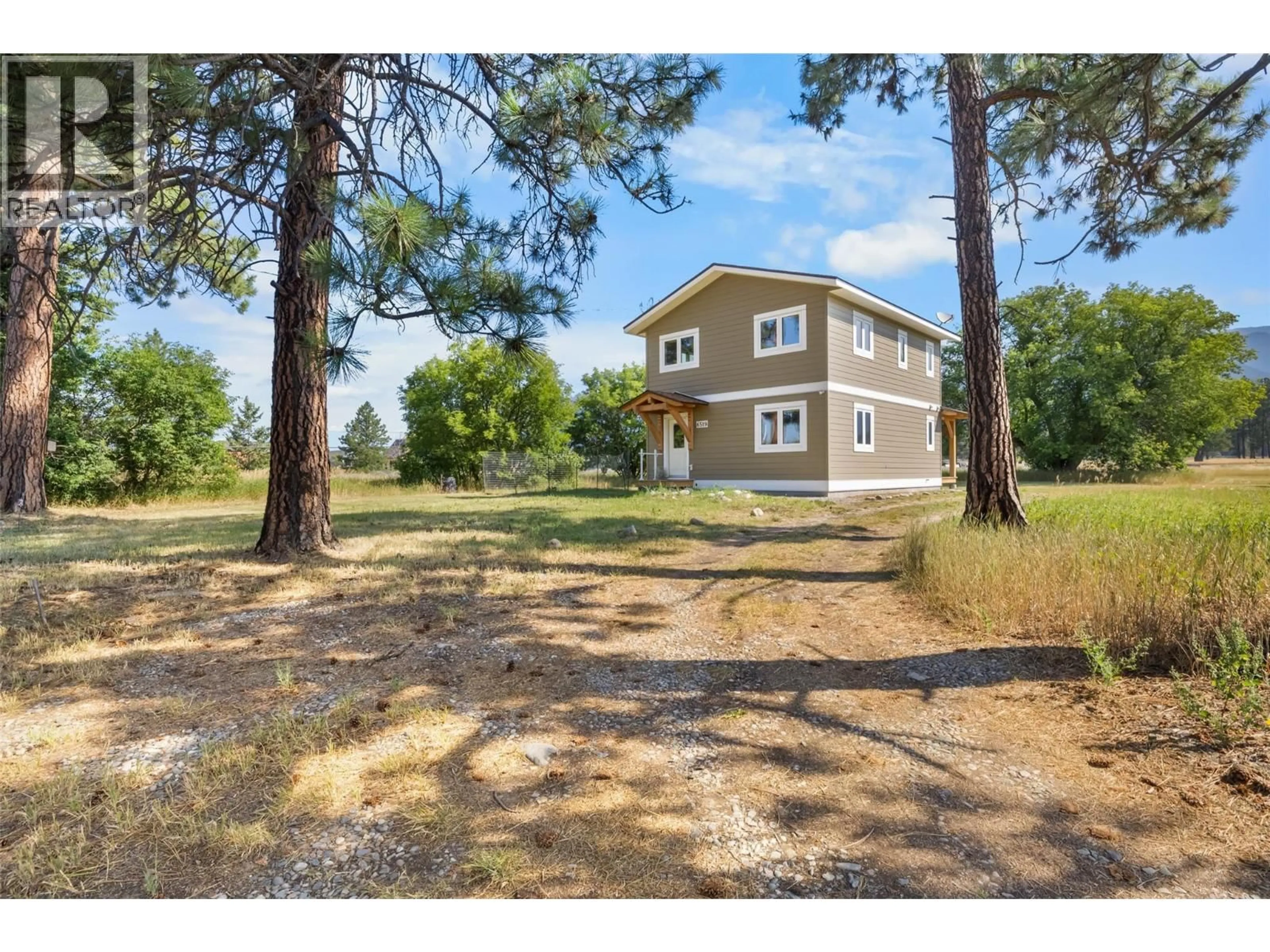 A pic from outside/outdoor area/front of a property/back of a property/a pic from drone, unknown for 6519 RIVERSIDE AVENUE, Fort Steele British Columbia V0B1N0