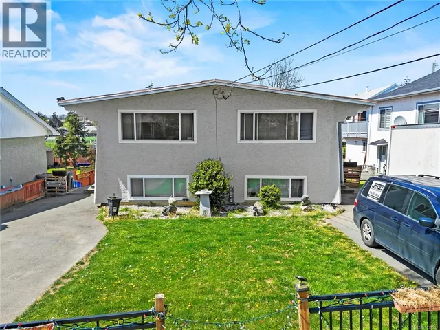 3430 SEATON STREET, Saanich 2