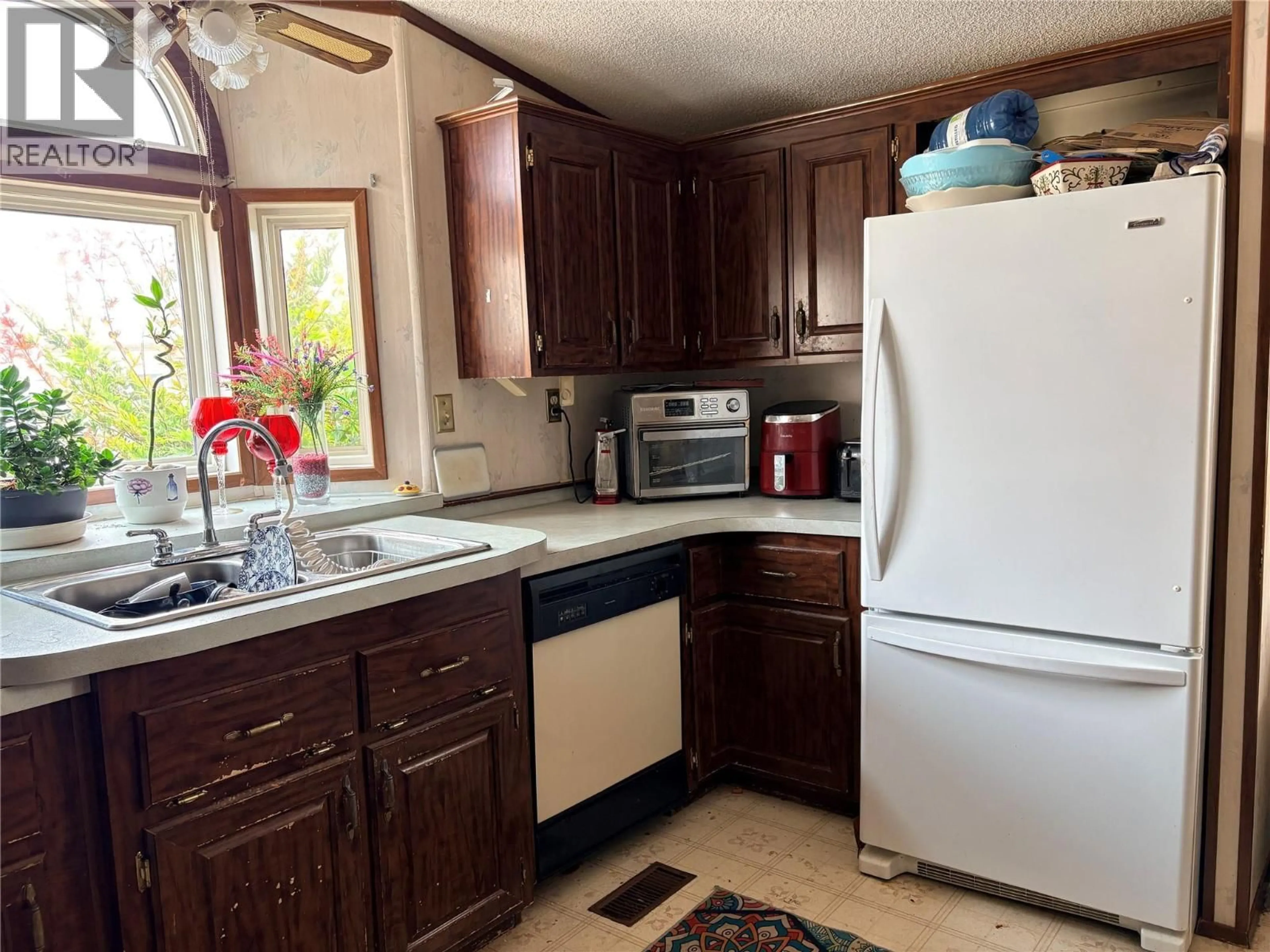 Standard kitchen, unknown for 165 - 1655 ORD ROAD, Kamloops British Columbia V2B7V6