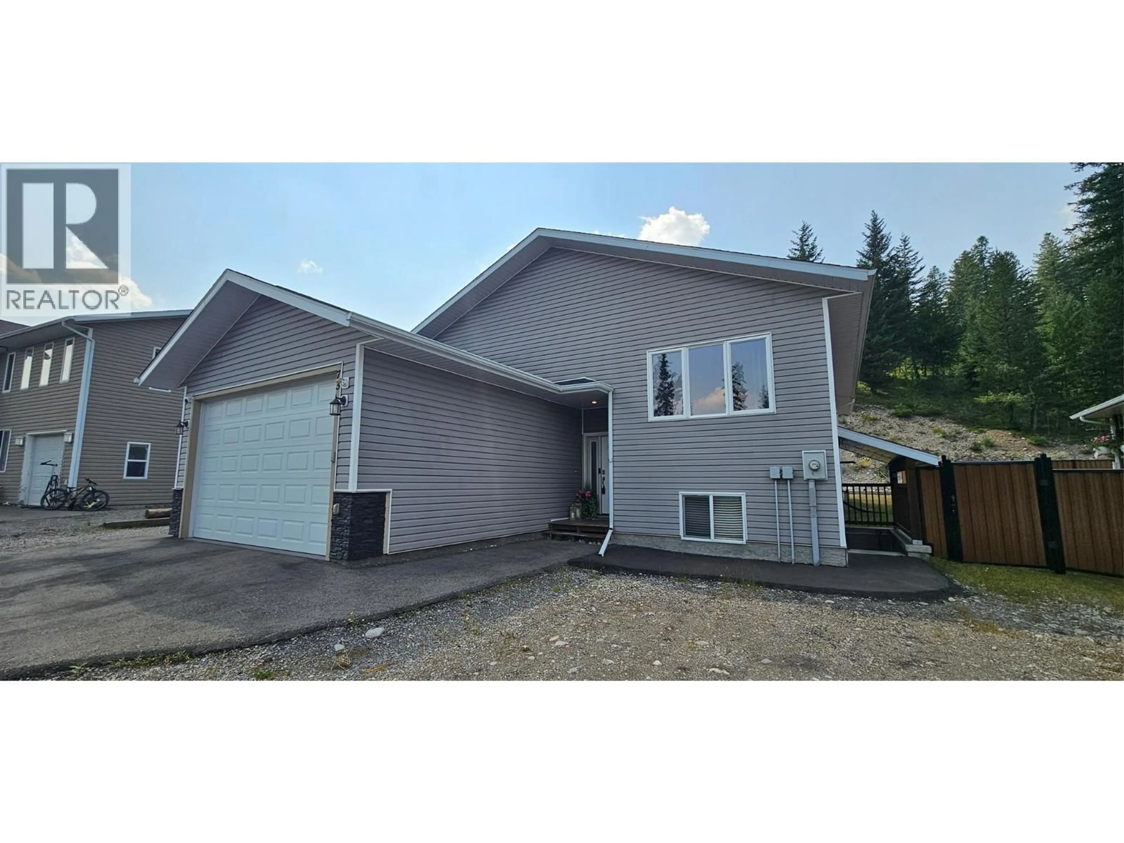 Home with vinyl exterior material, unknown for 73 DEERBORNE DRIVE, Elkford British Columbia V0B1H0