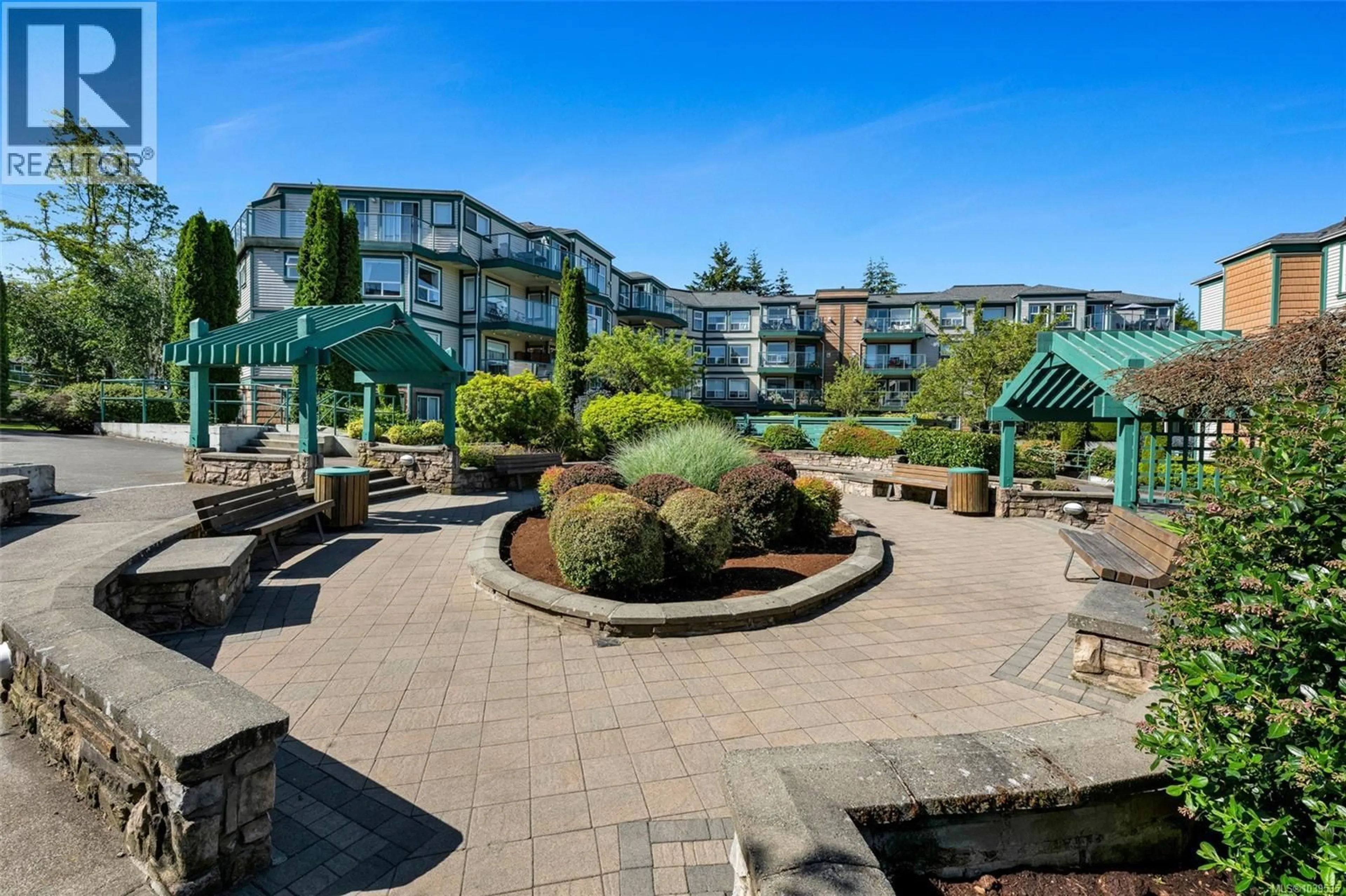 Patio, water/lake/river/ocean view for 211 - 898 VERNON AVENUE, Saanich British Columbia V8X2W6