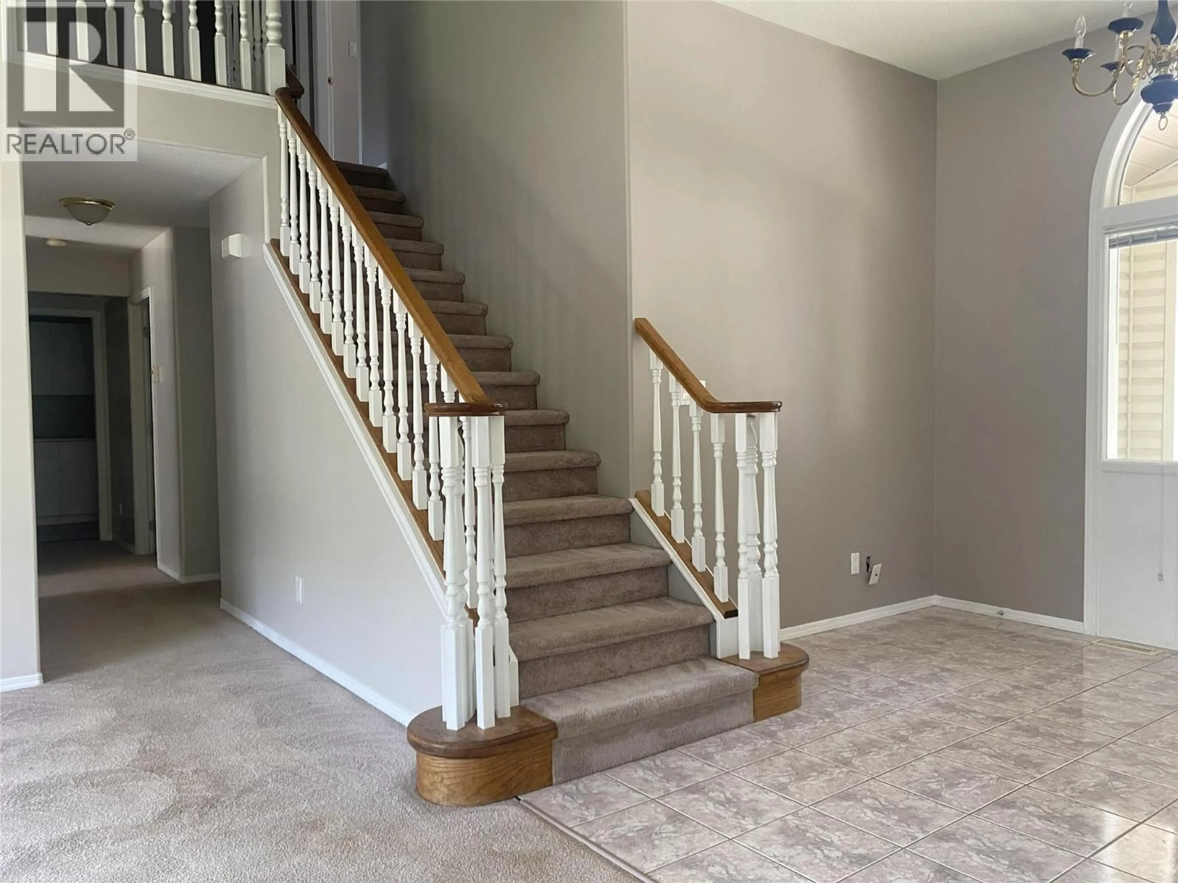 Stairs for 7594 2ND STREET, Grand Forks British Columbia V0H1H0