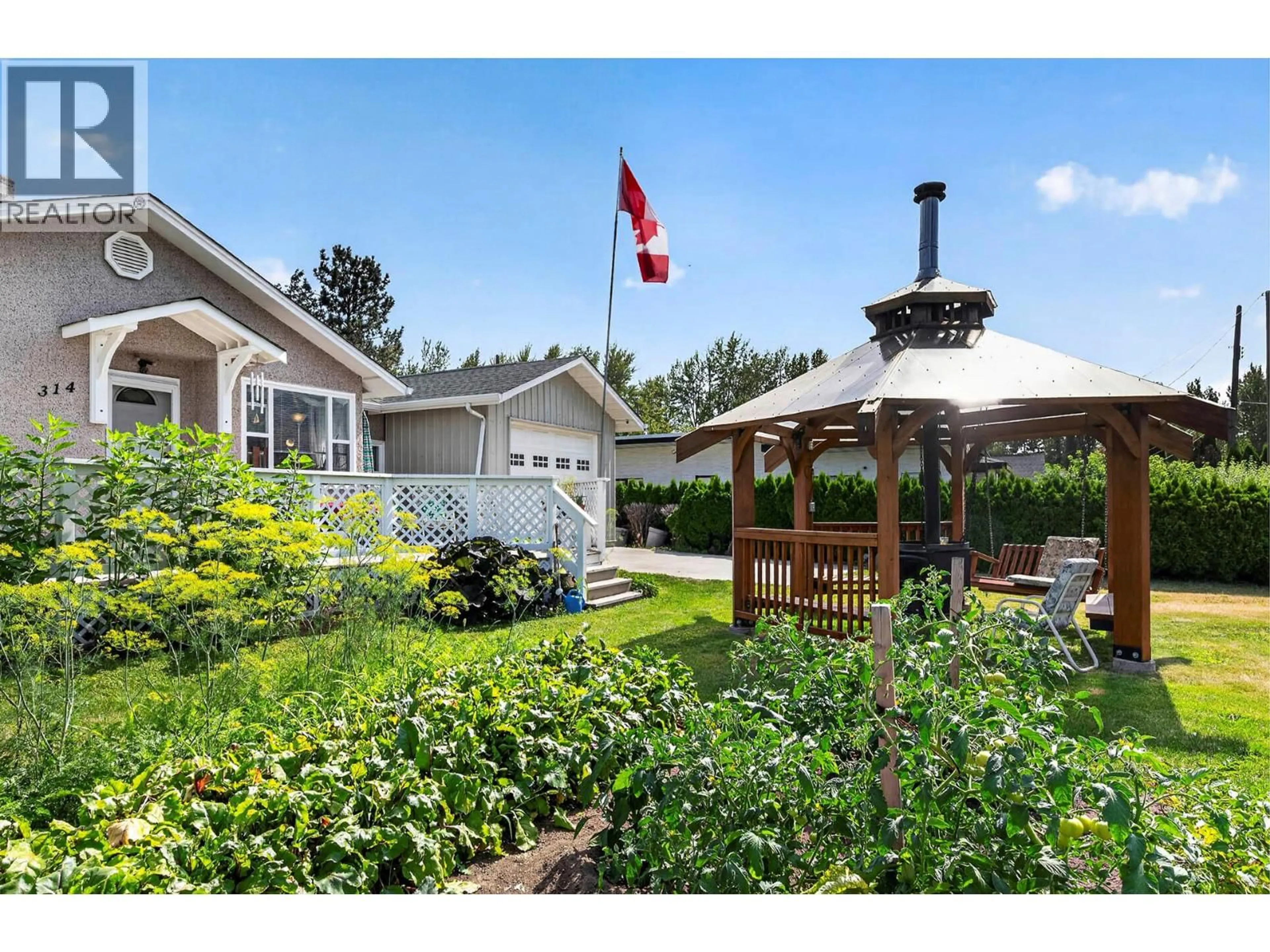 Patio, street for 314 WILLSON STREET, Chase British Columbia V0E1M0