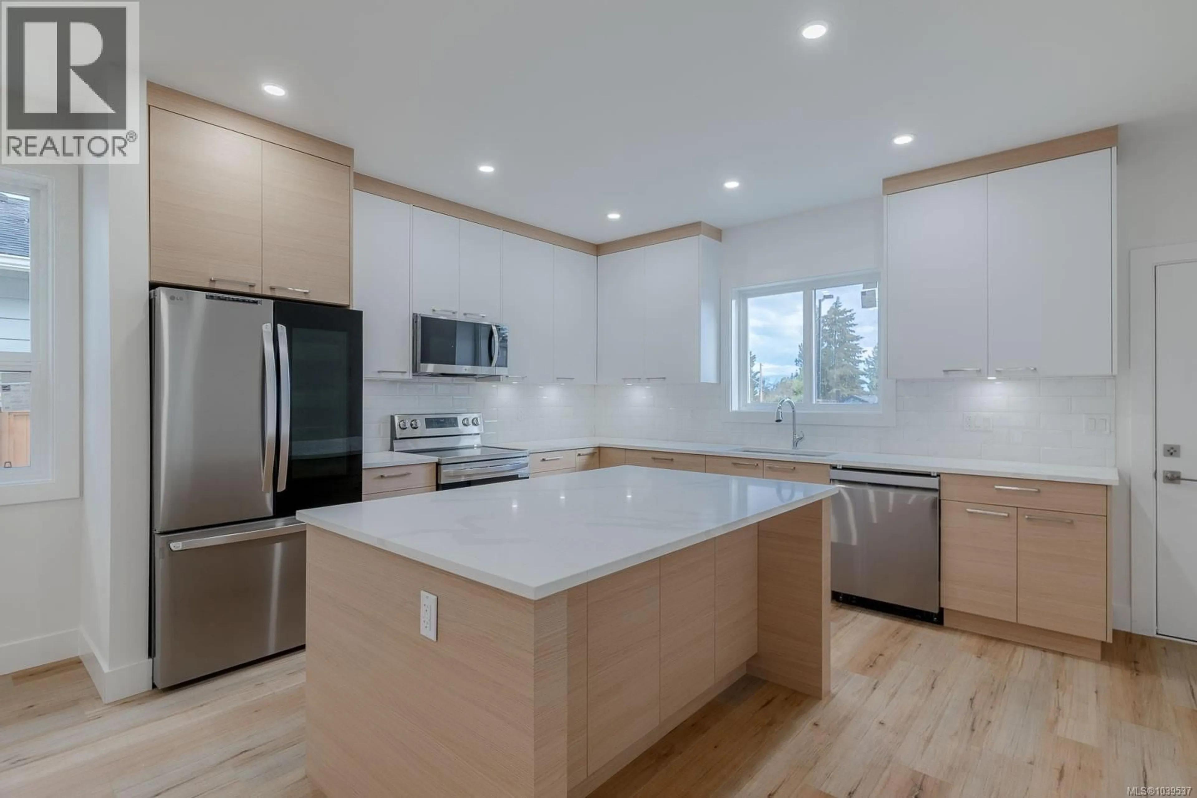 Open concept kitchen, unknown for 472 HAMPSTEAD STREET, Parksville British Columbia V9P0G5