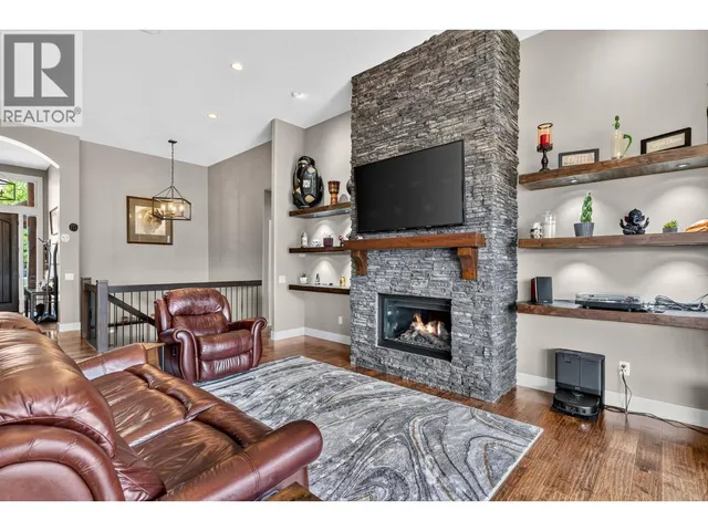 1084 STOCKLEY STREET, Kelowna 5