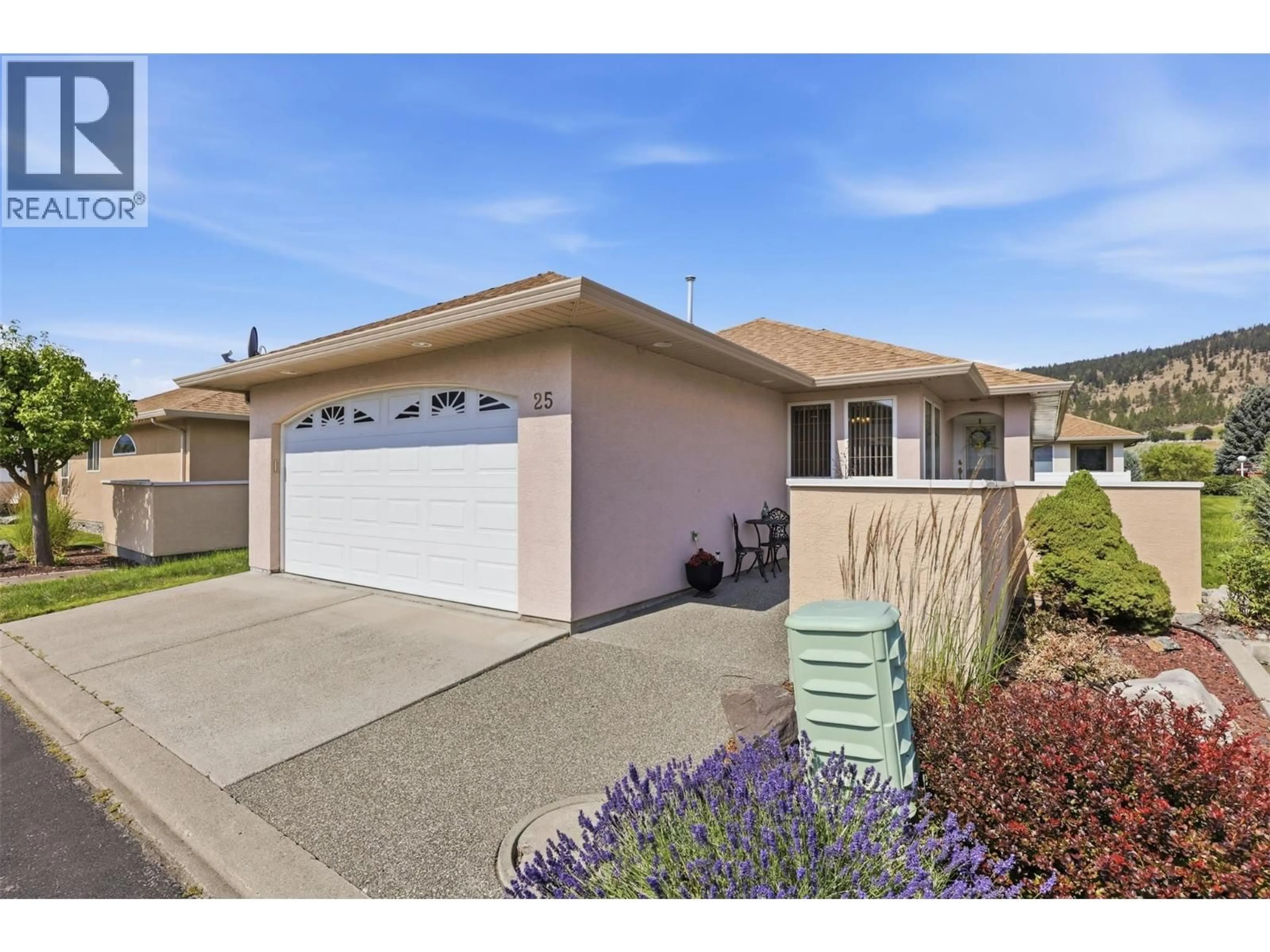 Home with vinyl exterior material, street for 25 - 1901 MAXWELL AVENUE, Merritt British Columbia V1K1L9