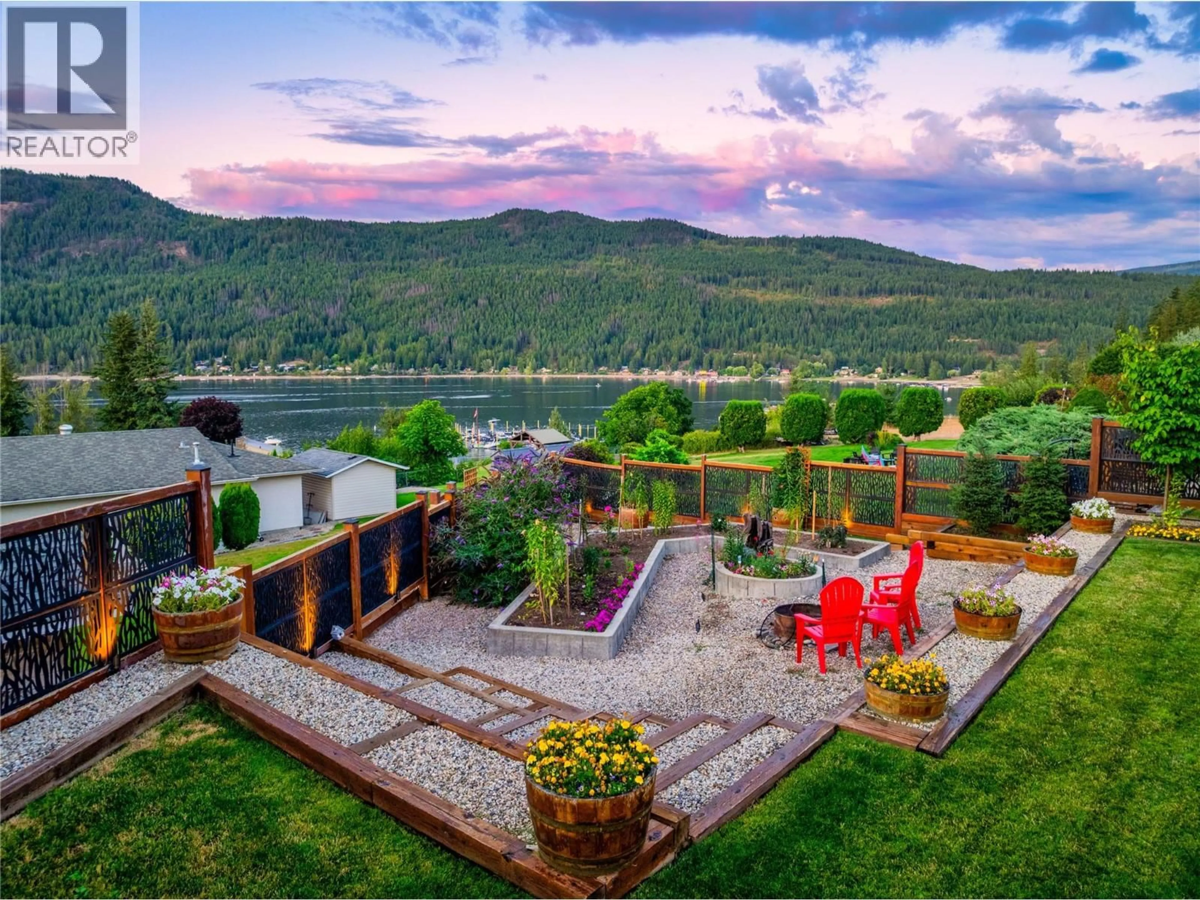 A pic from outside/outdoor area/front of a property/back of a property/a pic from drone, water/lake/river/ocean view for 2459 MARINE PLACE, Blind Bay British Columbia V0E1H1