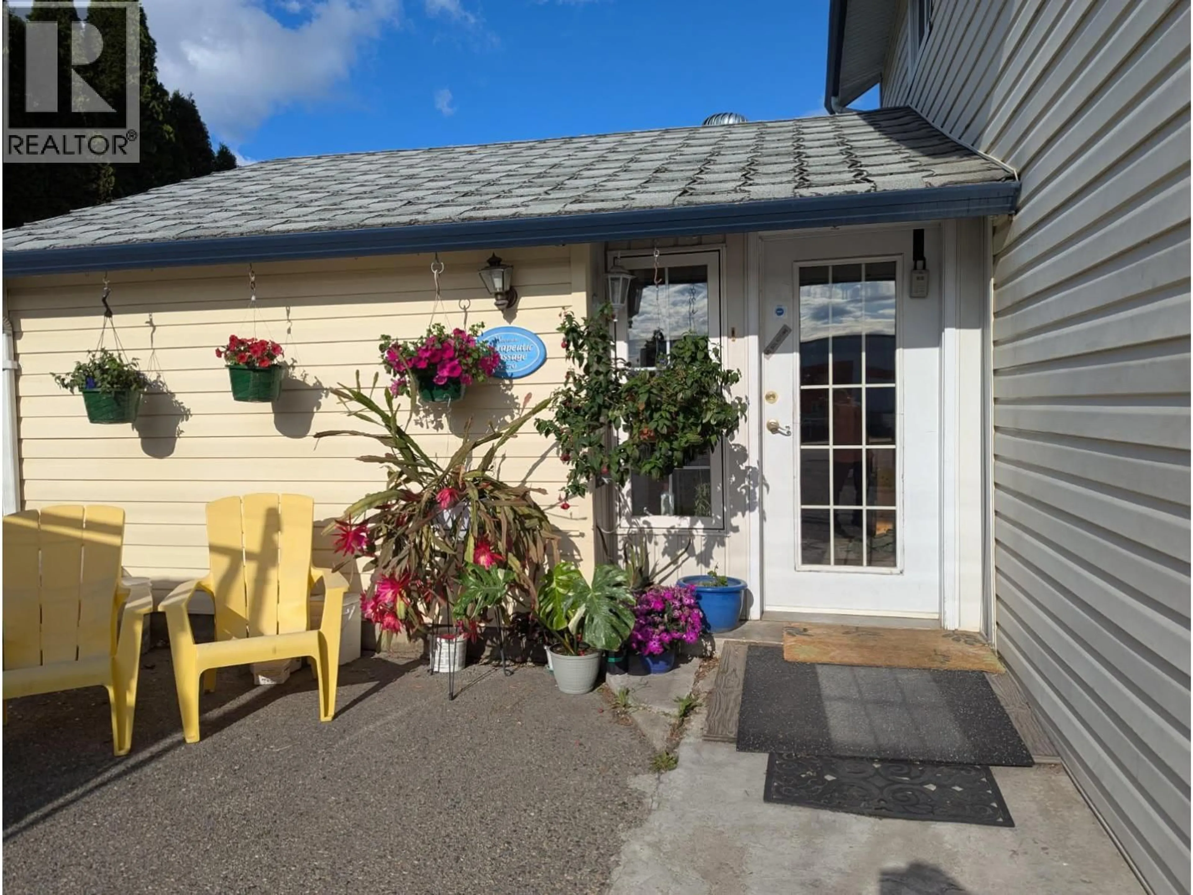 Patio, street for 3570 OLD OKANAGAN HIGHWAY, West Kelowna British Columbia V4T1P3