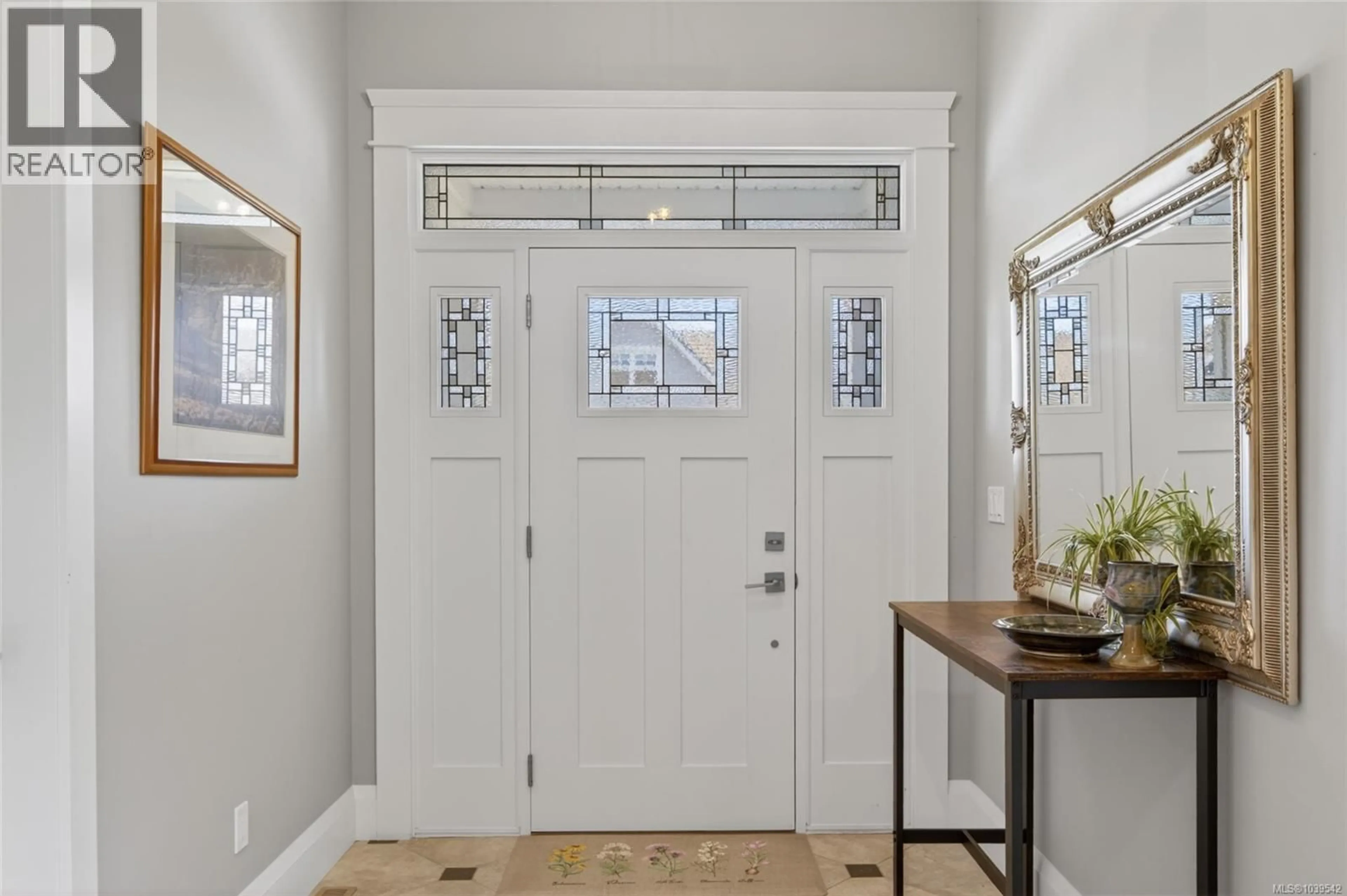 Indoor entryway for 114 - 1290 CROWN ISLE DRIVE, Courtenay British Columbia V9N0B8