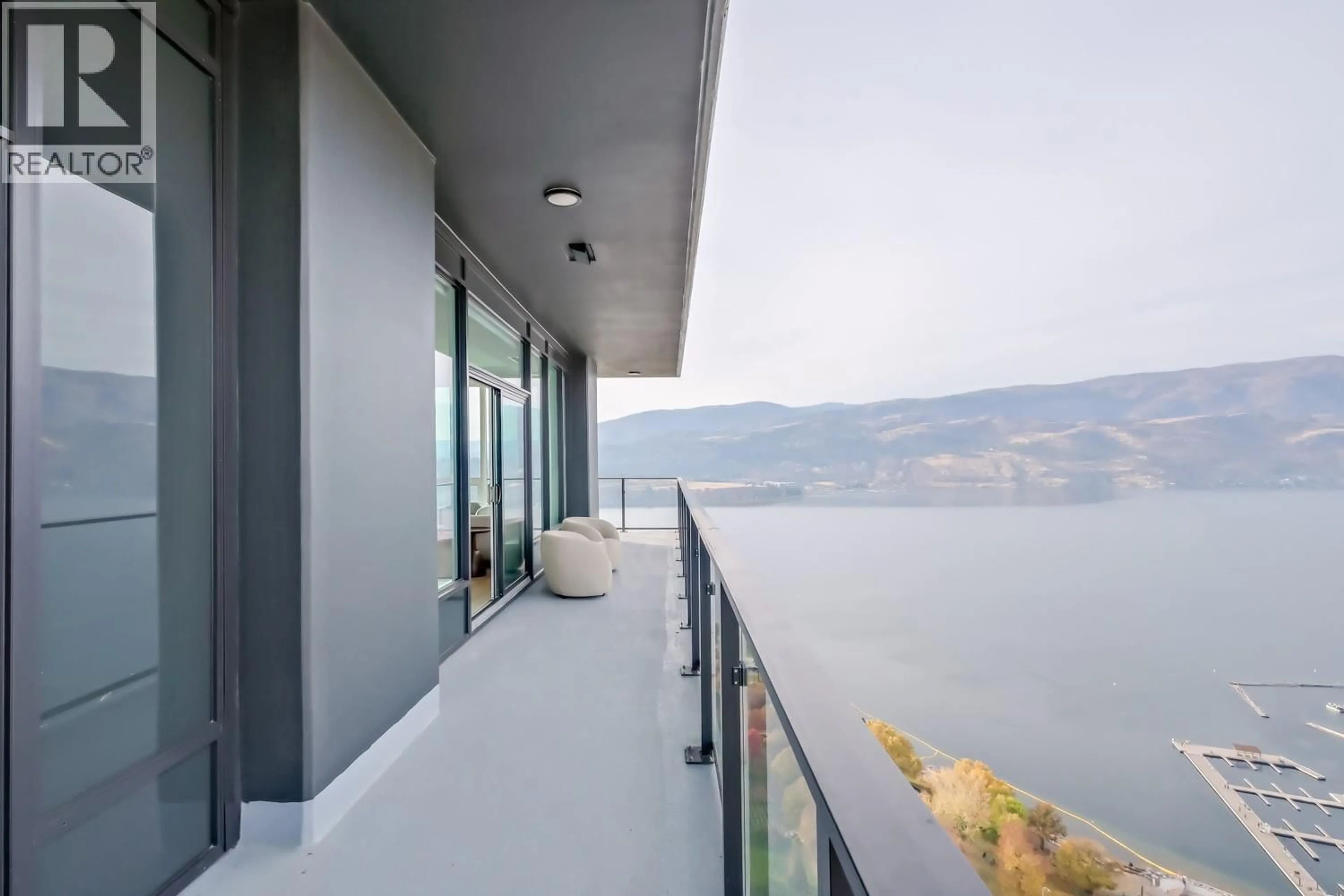 Balcony in the apartment, water/lake/river/ocean view for 3408 - 1626 WATER STREET, Kelowna British Columbia V1Y1J9