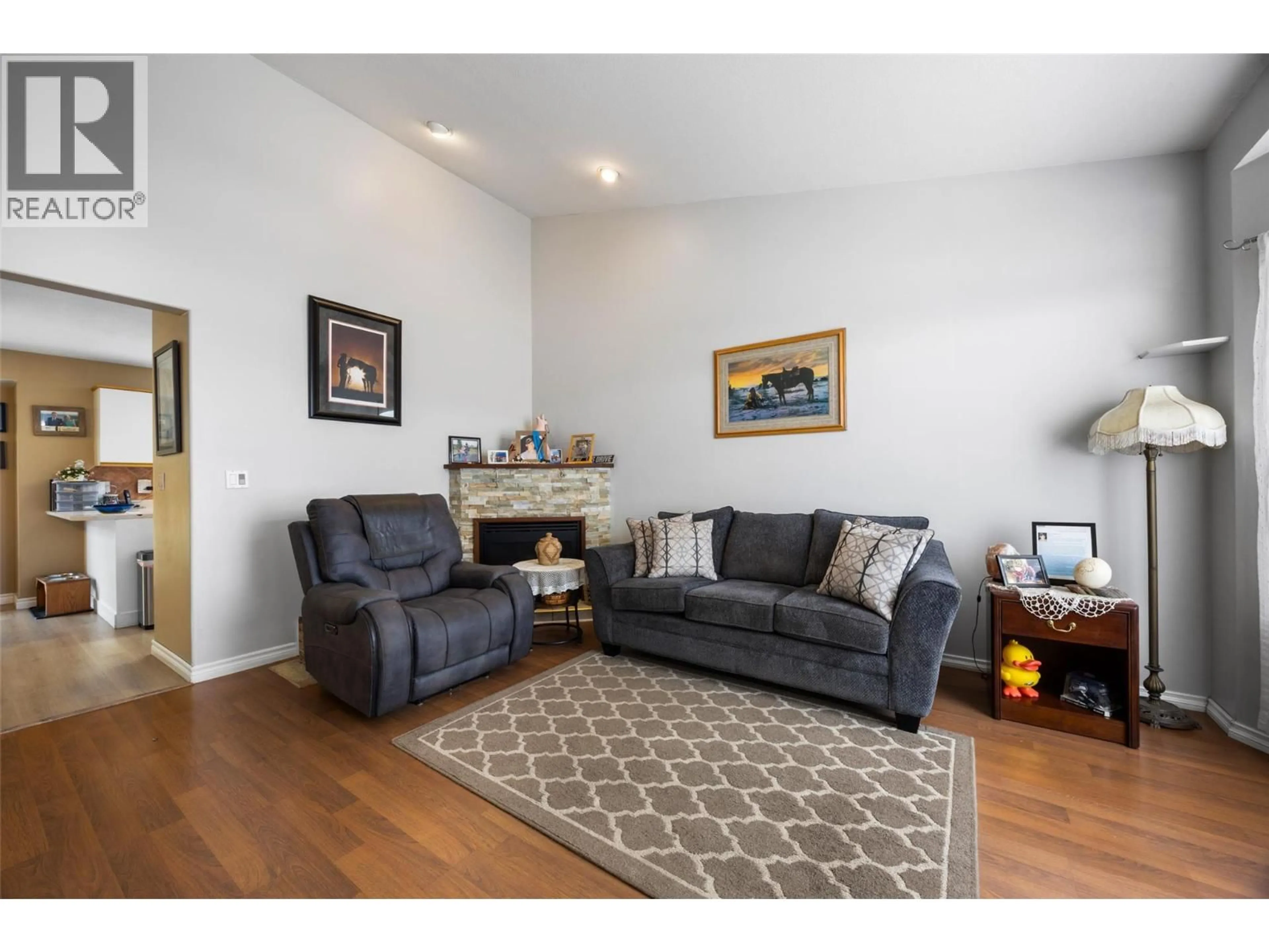 Living room with furniture, unknown for 1180 LAROQUE STREET, Kamloops British Columbia V2B8M5