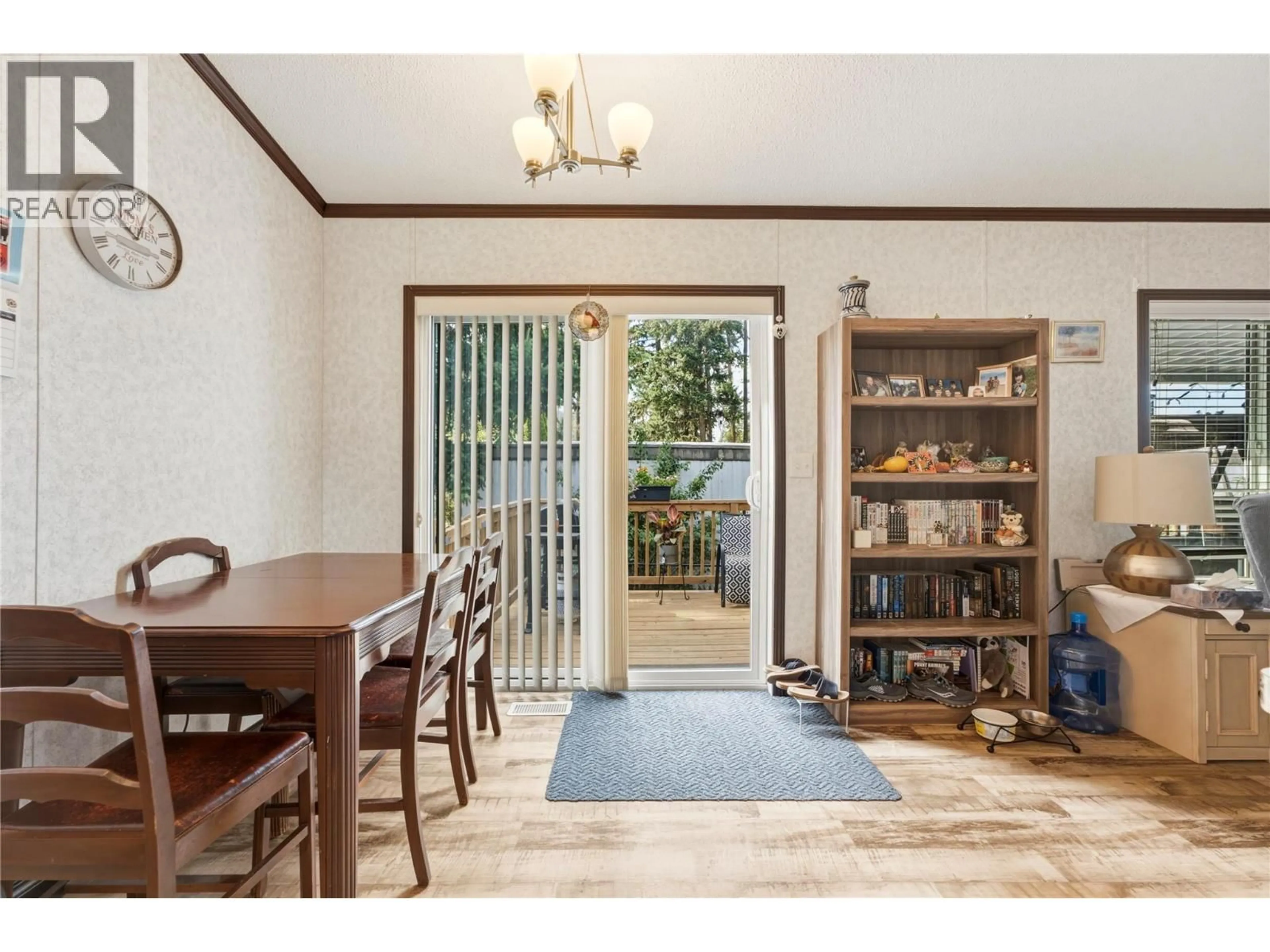 Dining room, wood/laminate floor for 8A - 934 HUTLEY ROAD, Spallumcheen British Columbia V4Y0R5