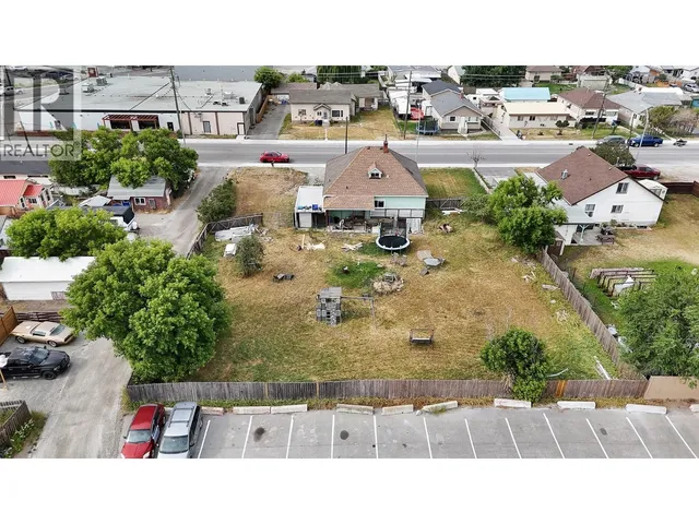 1415 4 STREET NORTH, Cranbrook 2