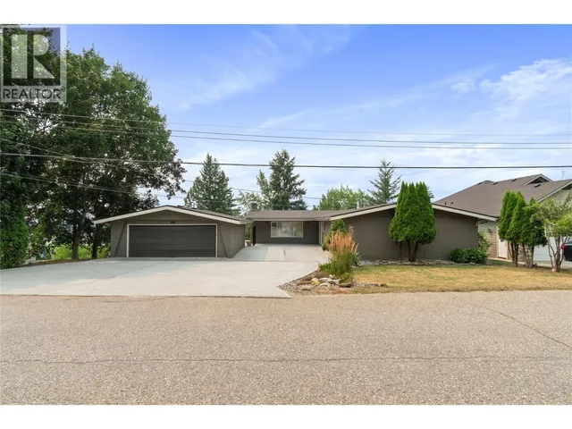 1961 16 STREET NORTHEAST, Salmon Arm