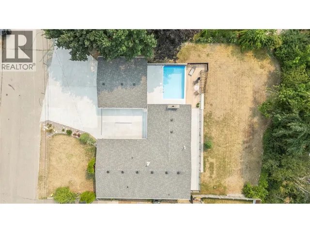 1961 16 STREET NORTHEAST, Salmon Arm 2