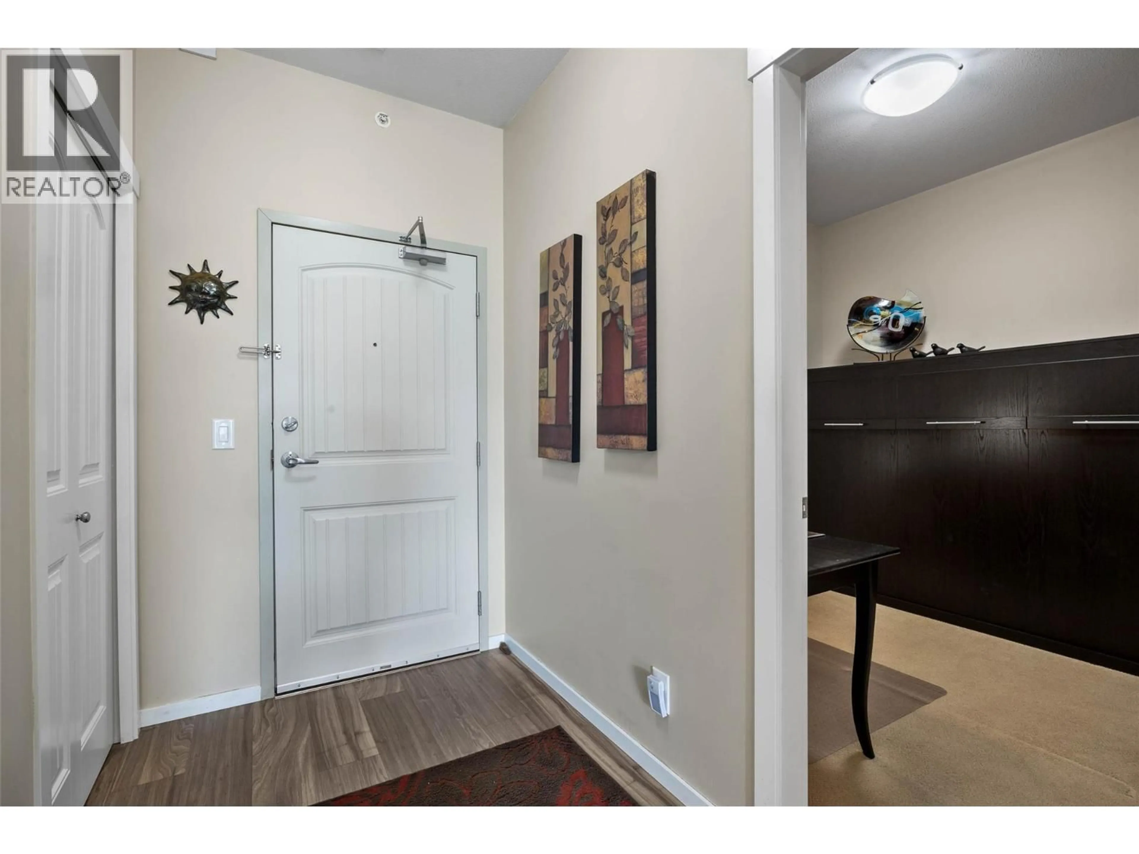 Indoor entryway for 606 - 689 TRANQUILLE ROAD, Kamloops British Columbia V2B0C7