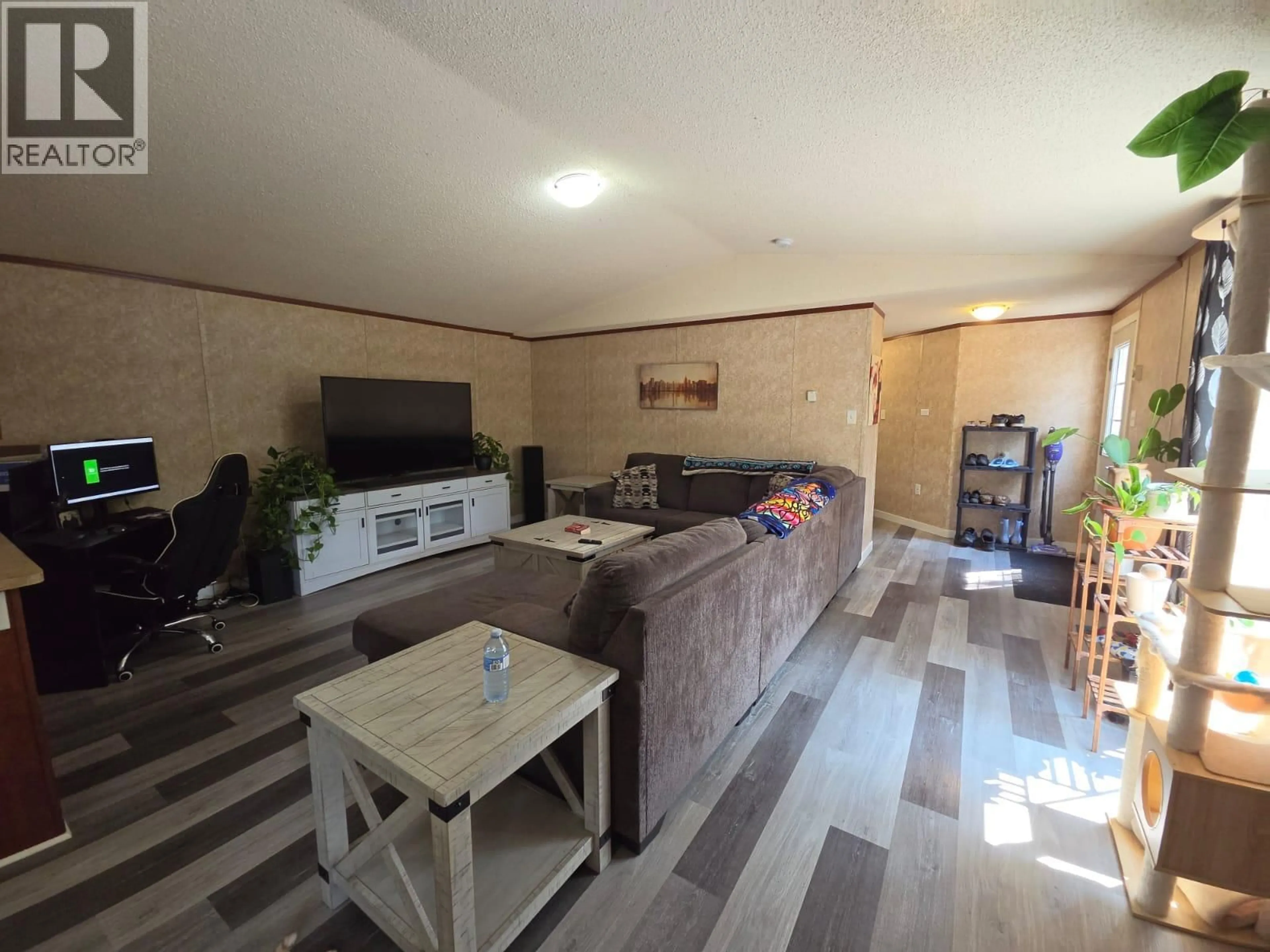 A pic of a room for 5277 45 STREET SOUTHEAST, Chetwynd British Columbia V0C1J0