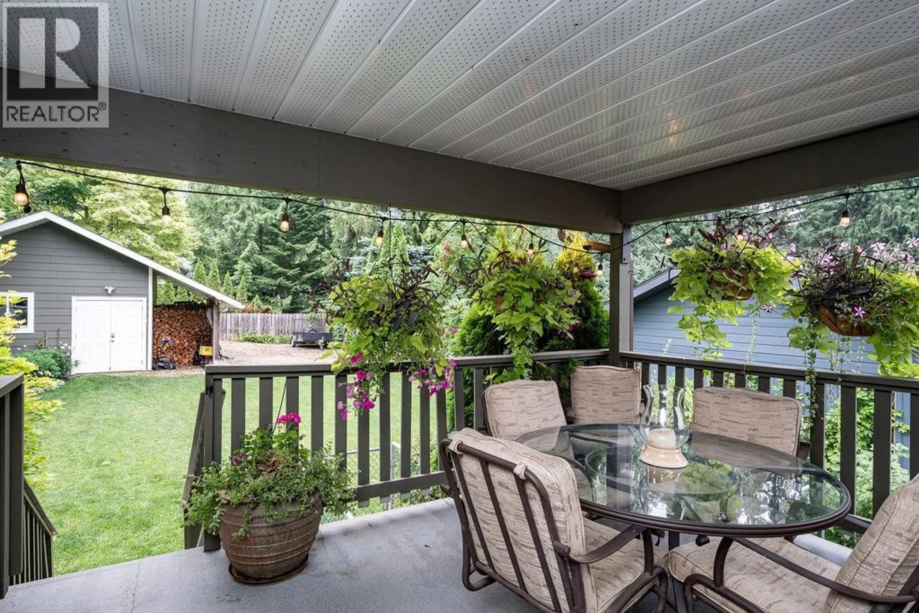 Patio, street for 1664 BIRCH DRIVE, Revelstoke British Columbia V0E2S1