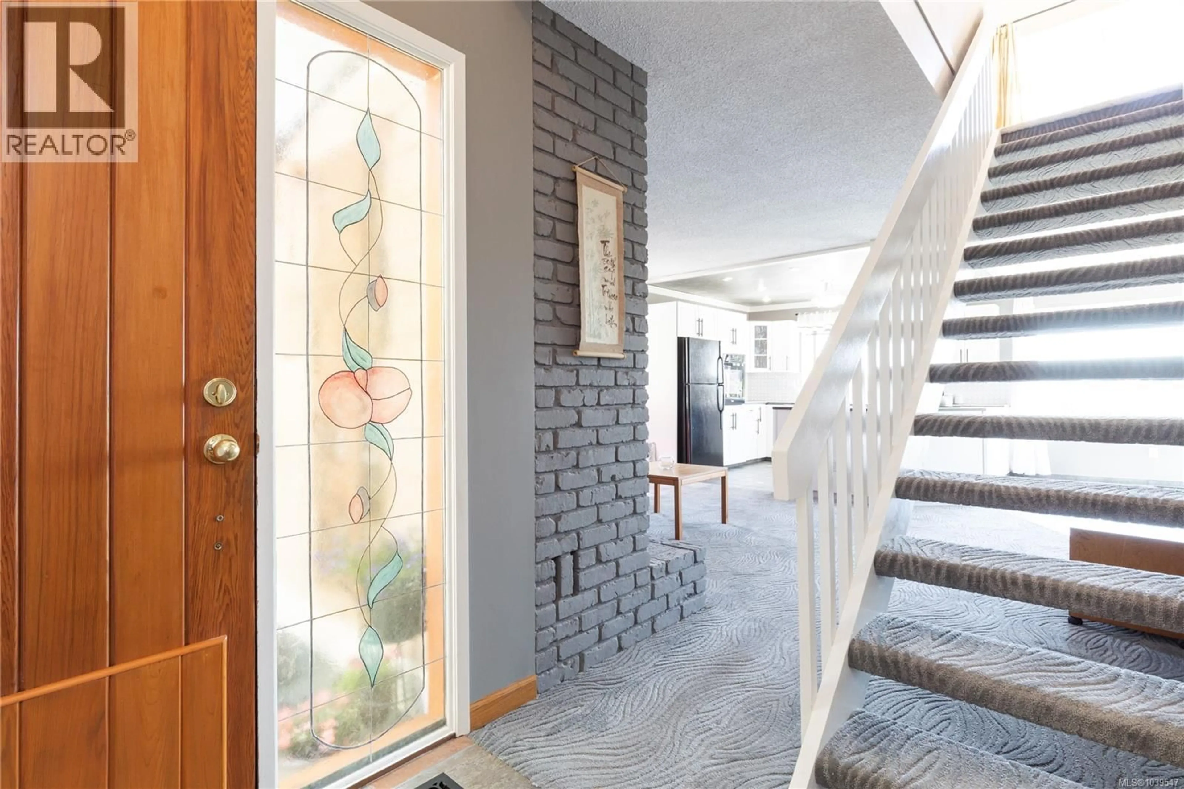 Indoor entryway for 1599 KNIGHT COURT ROAD, Nanaimo British Columbia V9T4L2