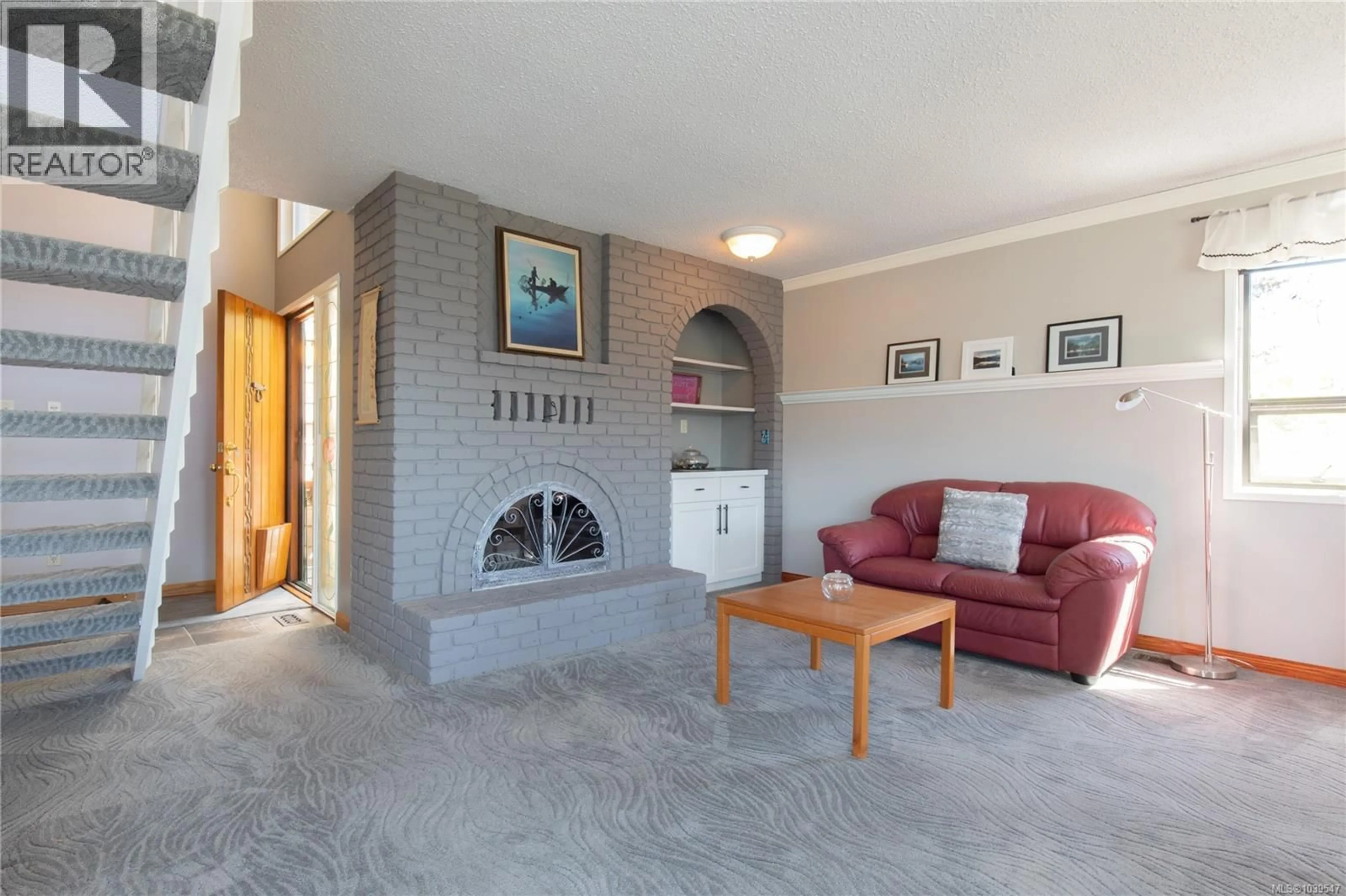 Living room with furniture, unknown for 1599 KNIGHT COURT ROAD, Nanaimo British Columbia V9T4L2