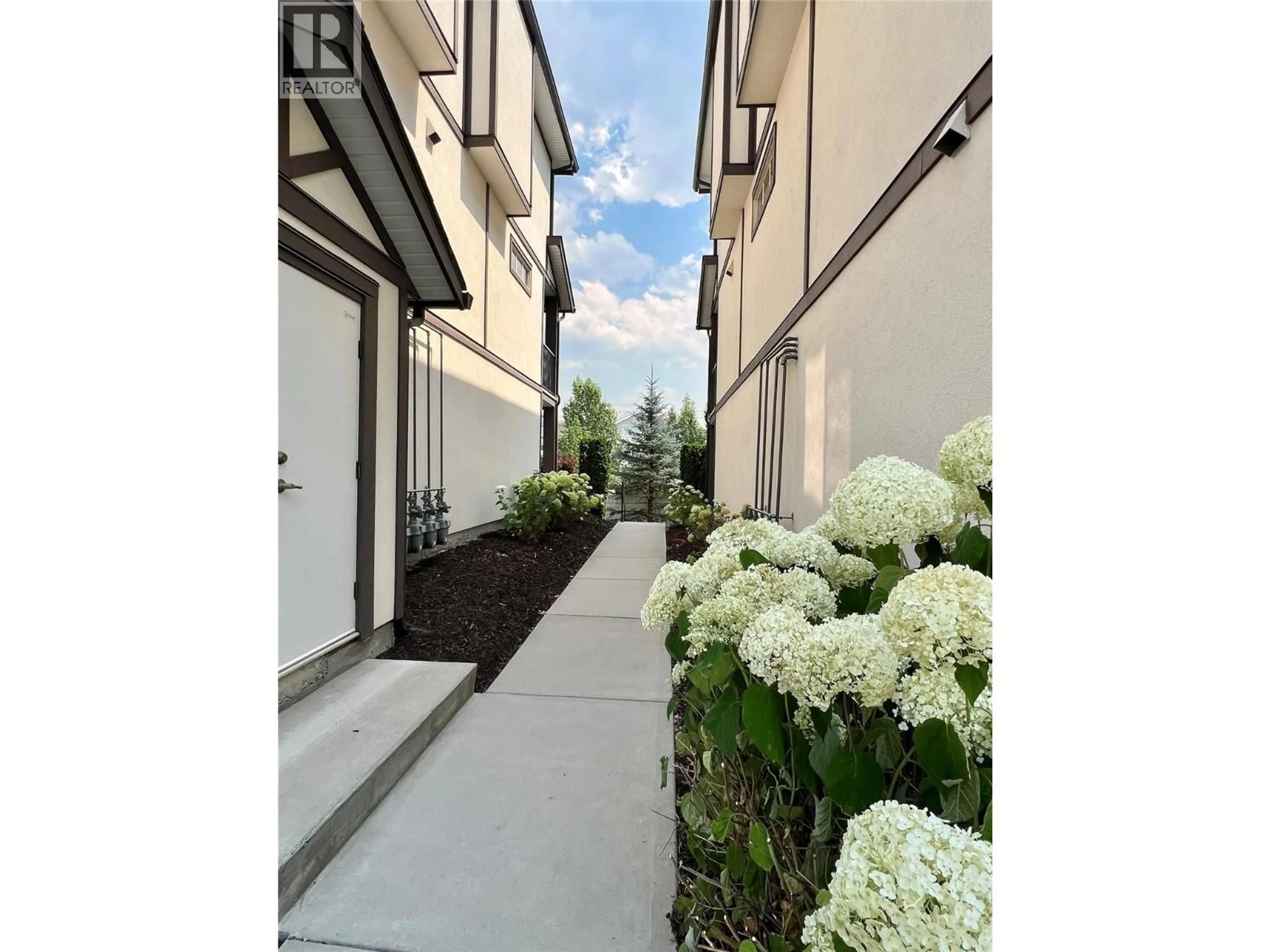 Unknown for 149 - 1651 LYNRICK ROAD, Kelowna British Columbia V1P1R4