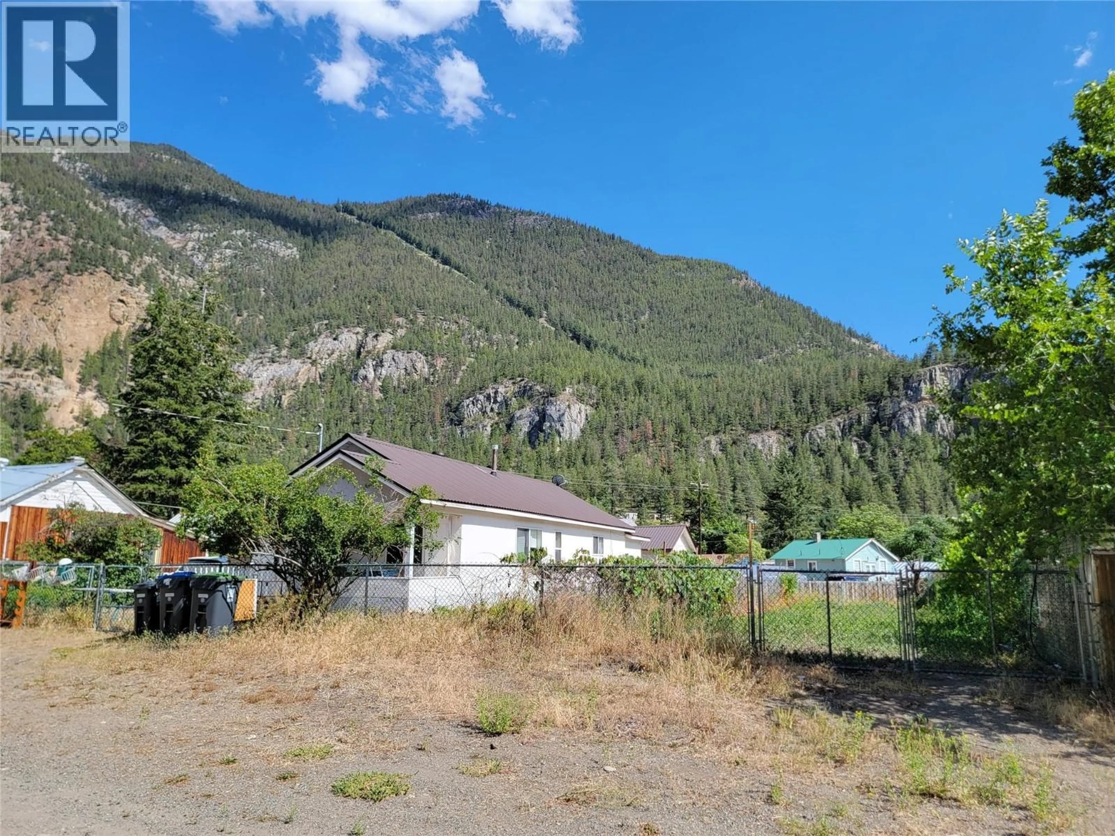 A pic from outside/outdoor area/front of a property/back of a property/a pic from drone, mountain view for 1163 SCOTT AVENUE, Hedley British Columbia V0X1K0