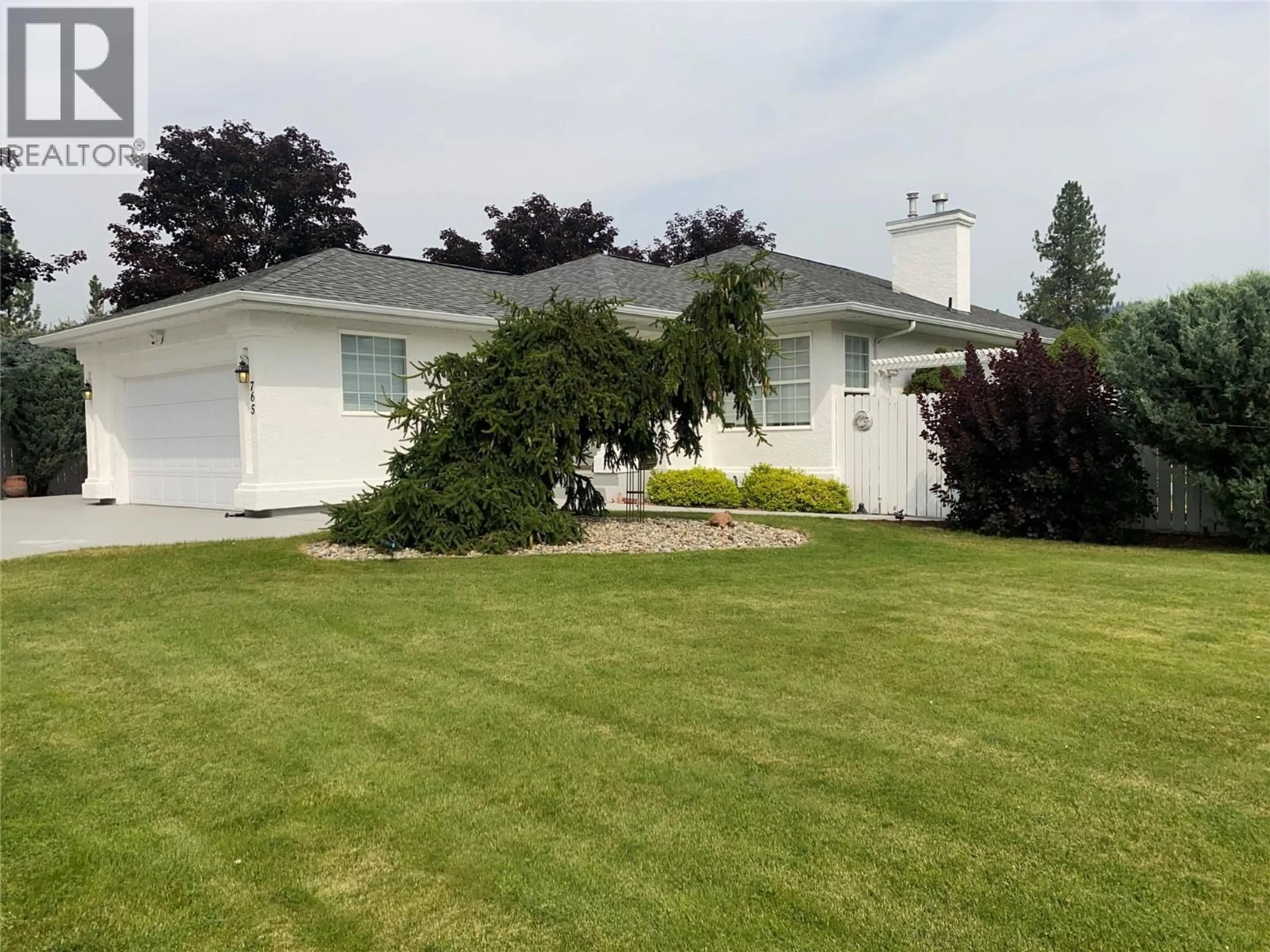 A pic from outside/outdoor area/front of a property/back of a property/a pic from drone, unknown for 765 JASPER AVENUE, Grand Forks British Columbia V0H1H4