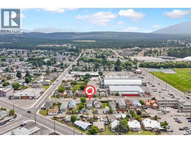 225 14 AVENUE NORTH, Cranbrook 3