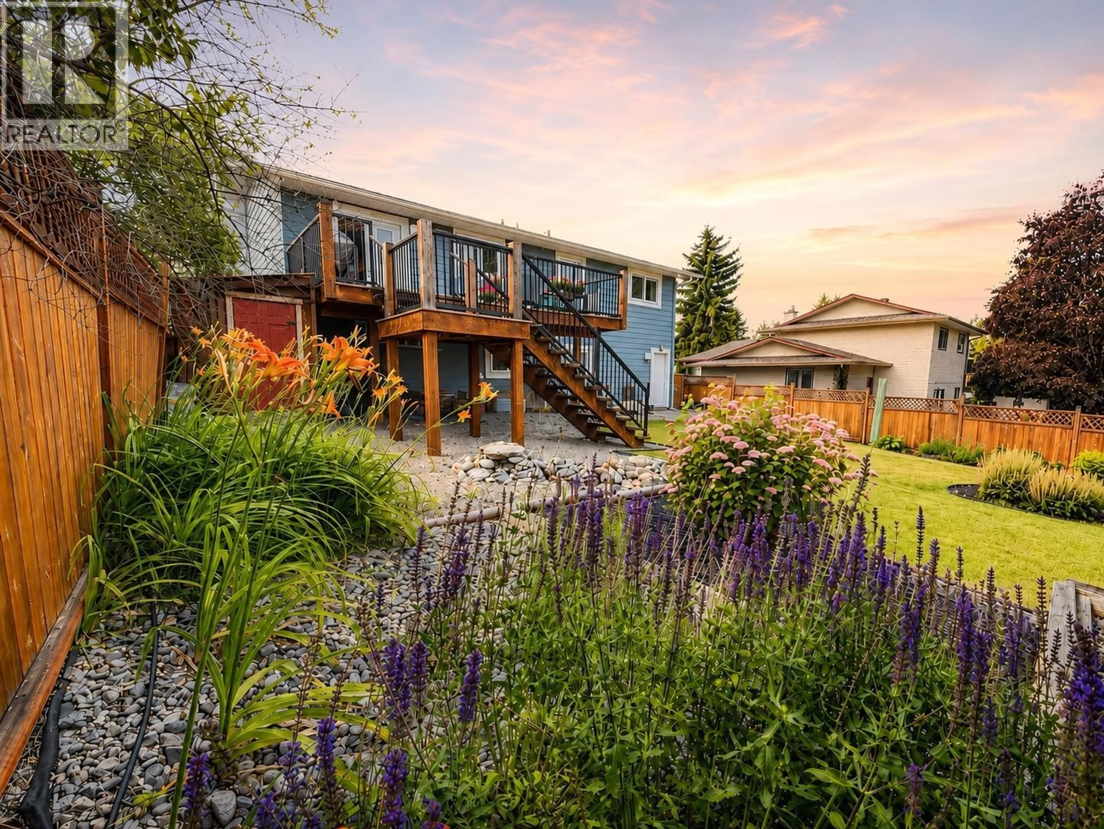 A pic from outside/outdoor area/front of a property/back of a property/a pic from drone, unknown for 3116 4TH STREET SOUTH, Cranbrook British Columbia V1C5N5