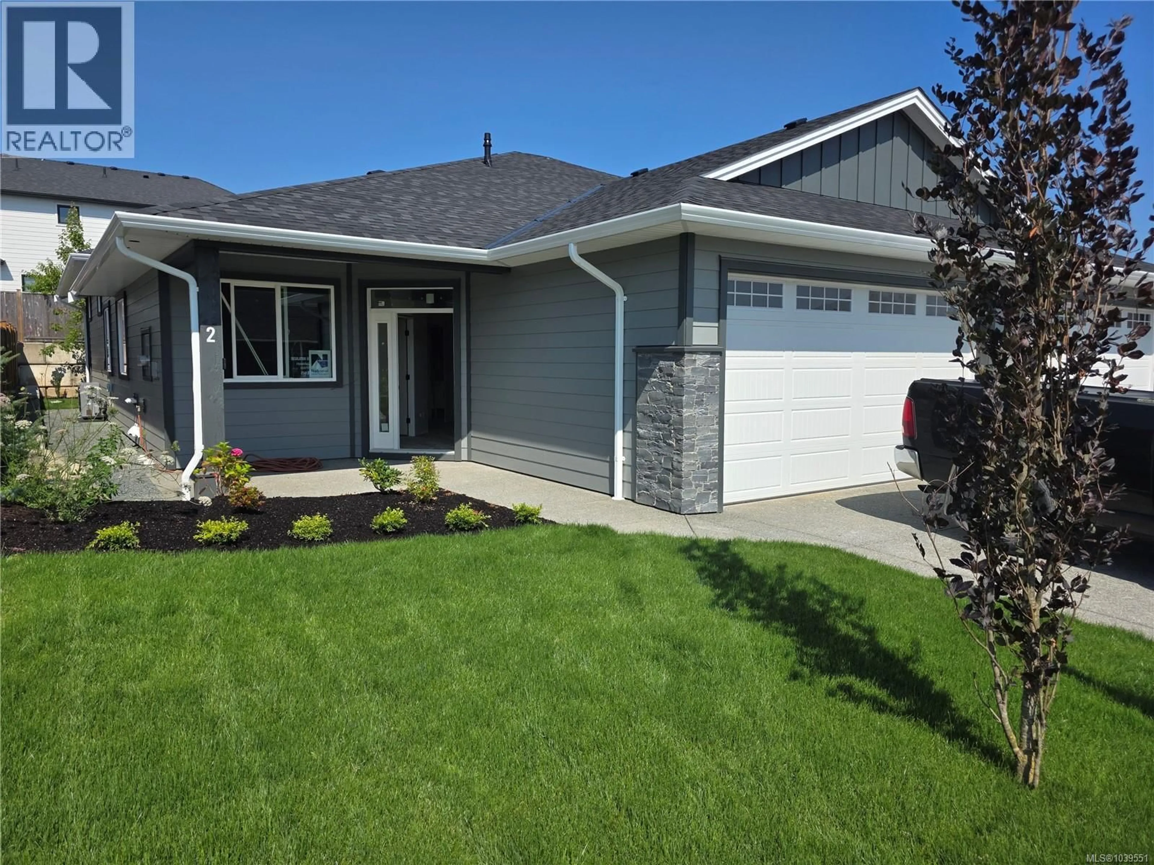 Home with vinyl exterior material, street for 2 - 343 ARIZONA DRIVE, Campbell River British Columbia V9H0C6