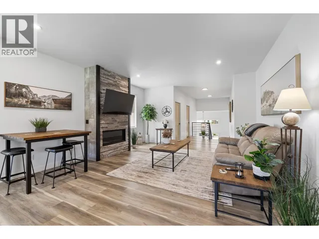 712 LAKE COURT, West Kelowna 5
