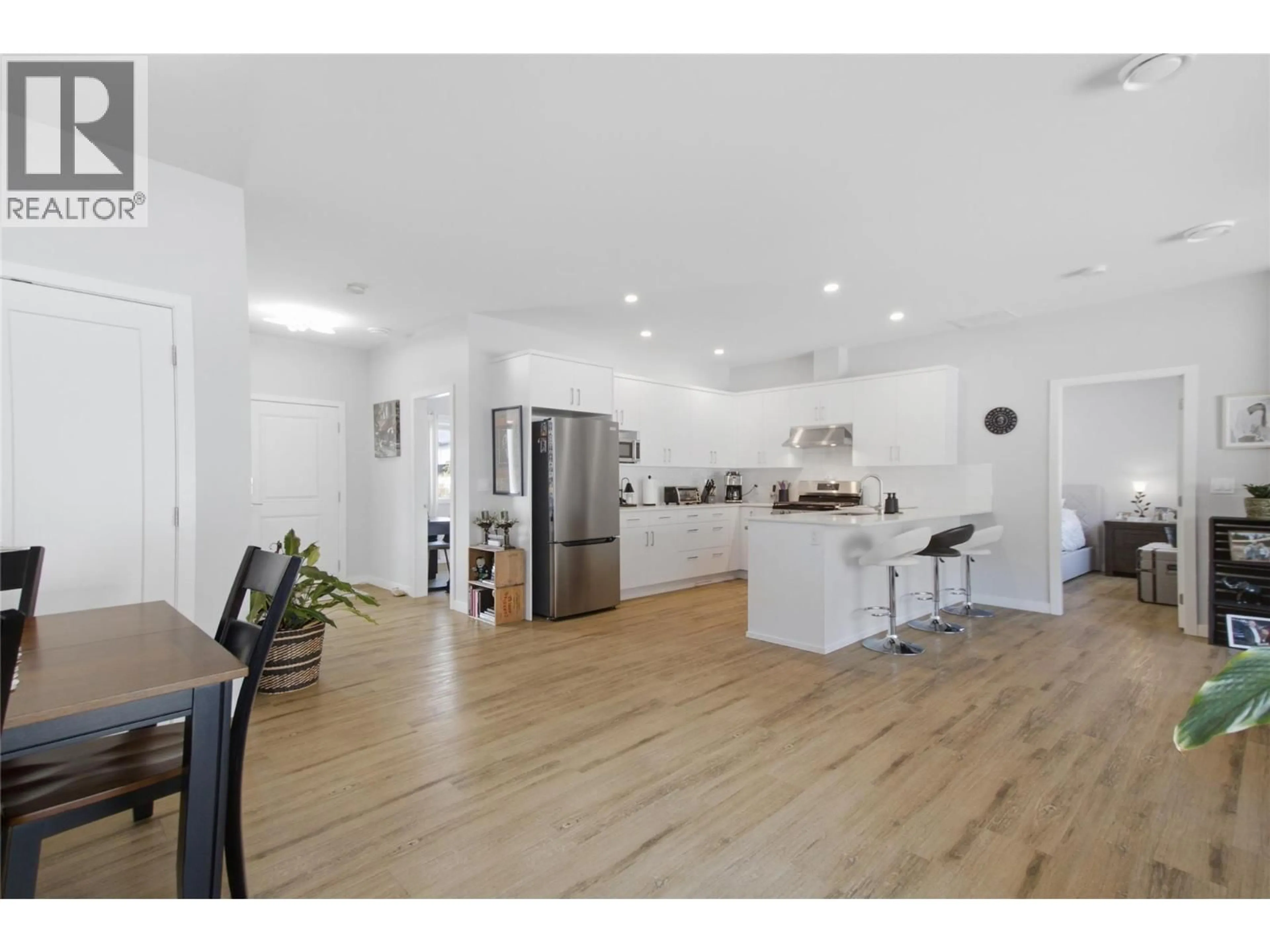 Open concept kitchen, wood/laminate floor for 144 - 2683 ORD ROAD, Kamloops British Columbia V2B0J2